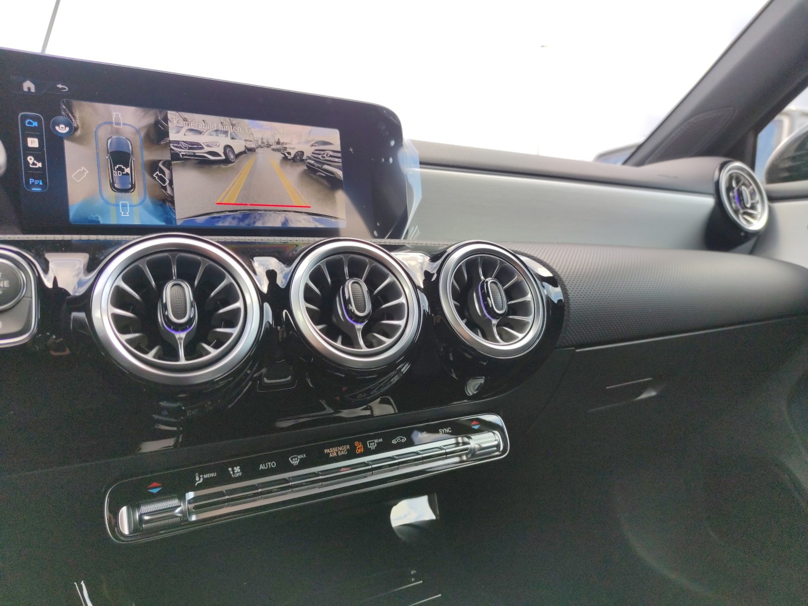 MERCEDES-BENZ A 250 AMG Line 4Matic-image-6