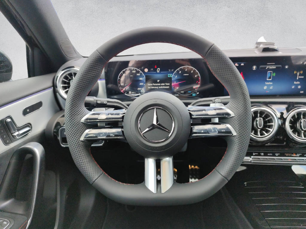 MERCEDES-BENZ A 250 AMG Line 4Matic-image-11
