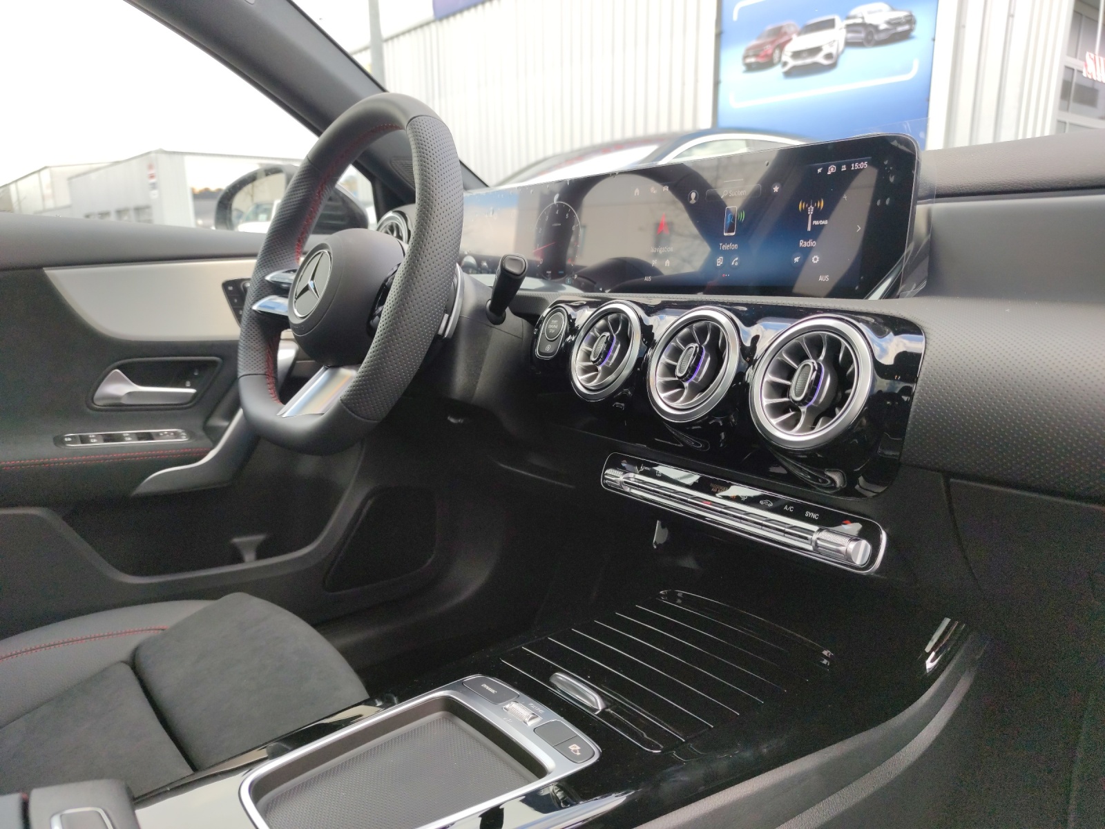 MERCEDES-BENZ A 250 AMG Line 4Matic-image-11