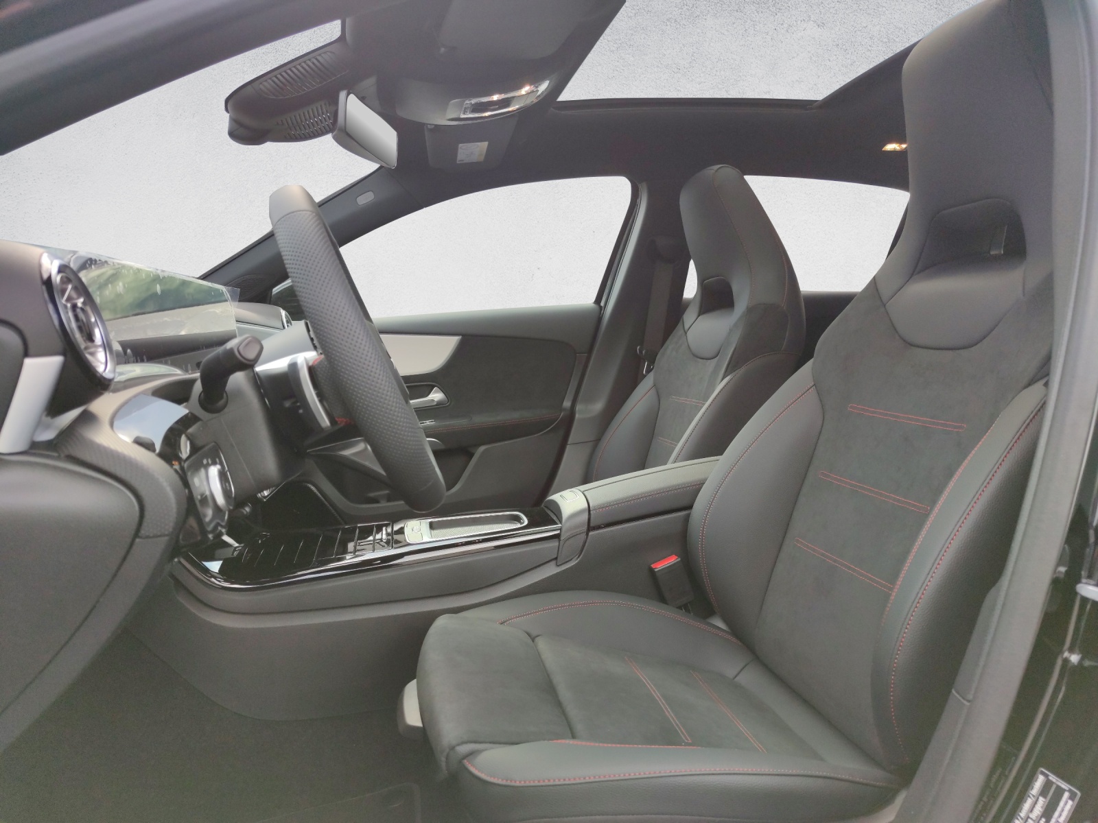 MERCEDES-BENZ A 250 AMG Line 4Matic-image-10