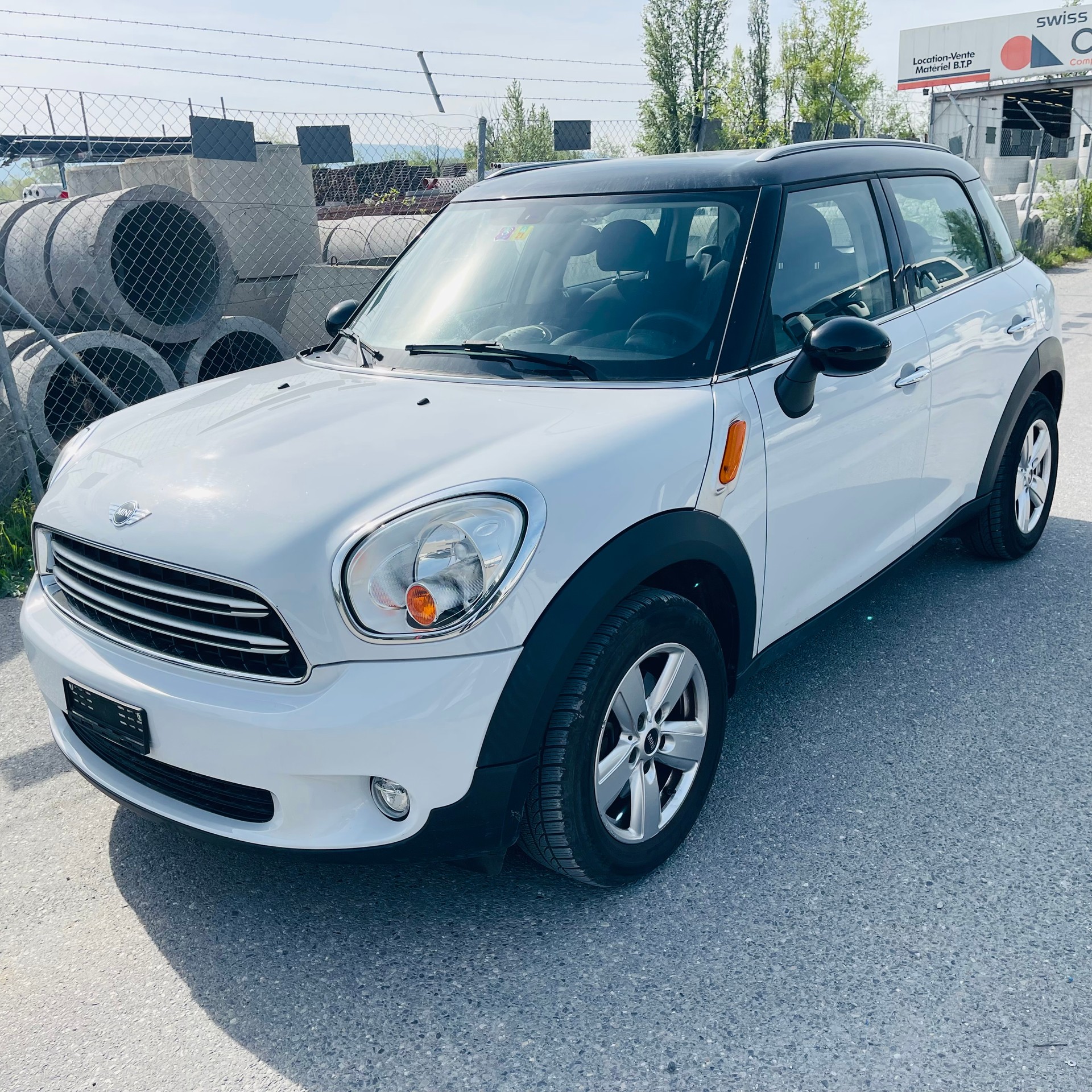 MINI Countryman Cooper FWD-image-1