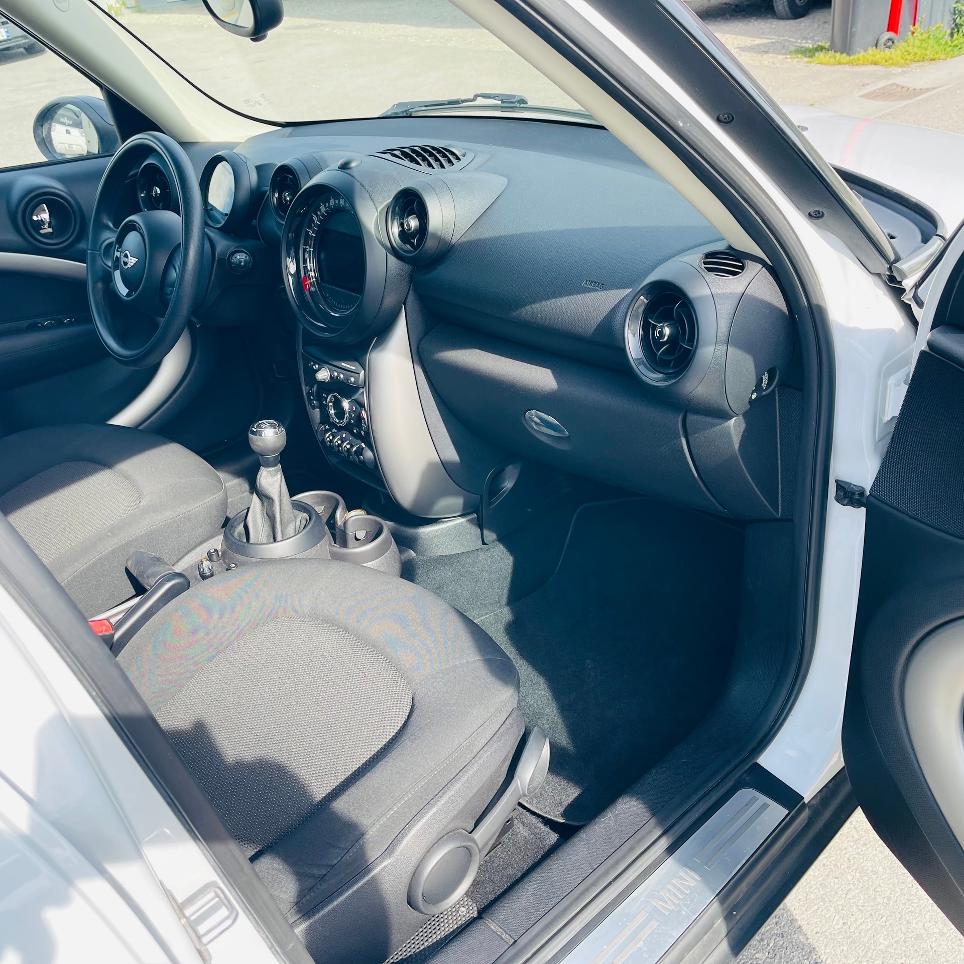 MINI Countryman Cooper FWD-image-9