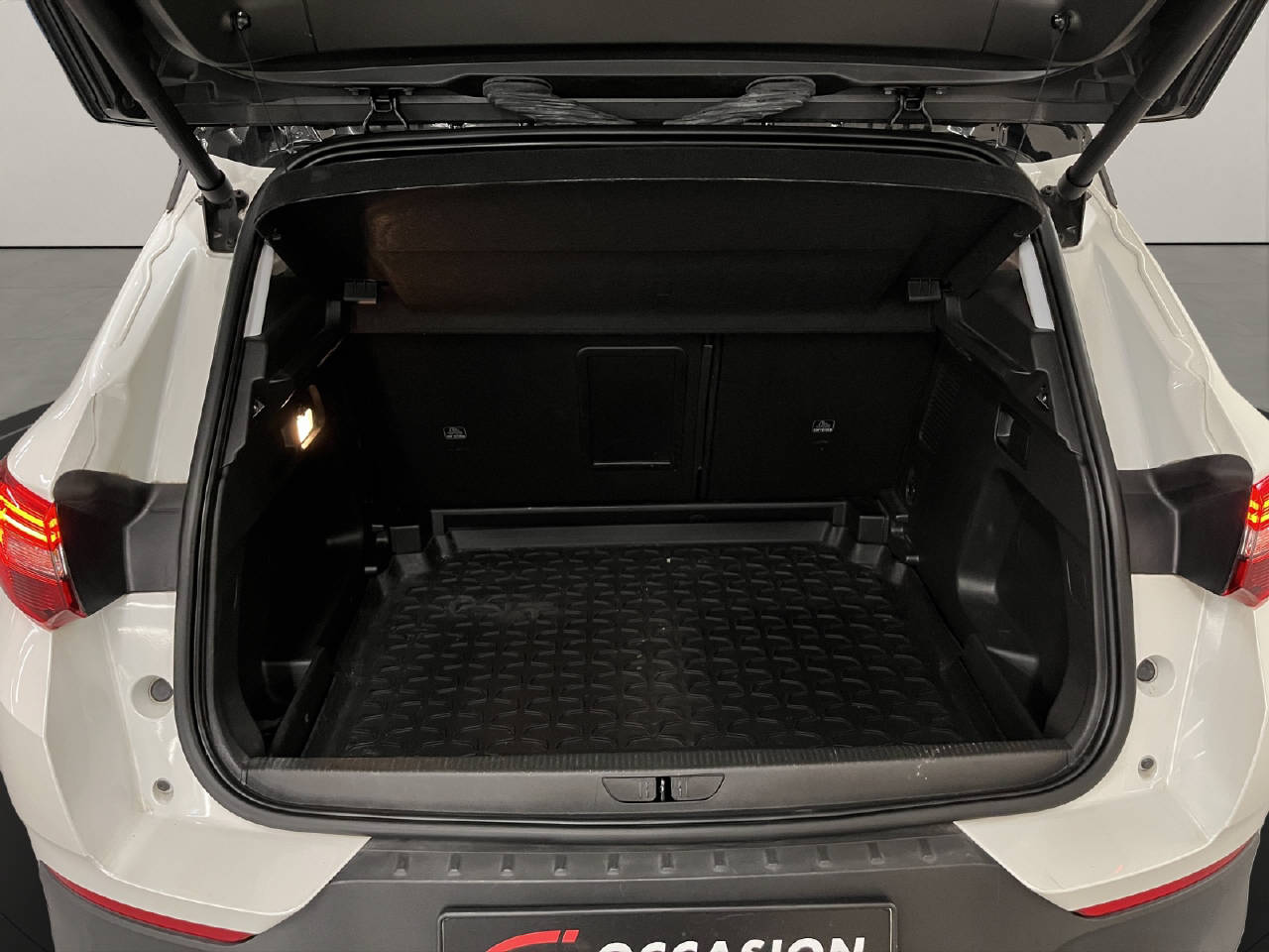 OPEL Grandland X 2.0 CDTi Ultimate-image-12