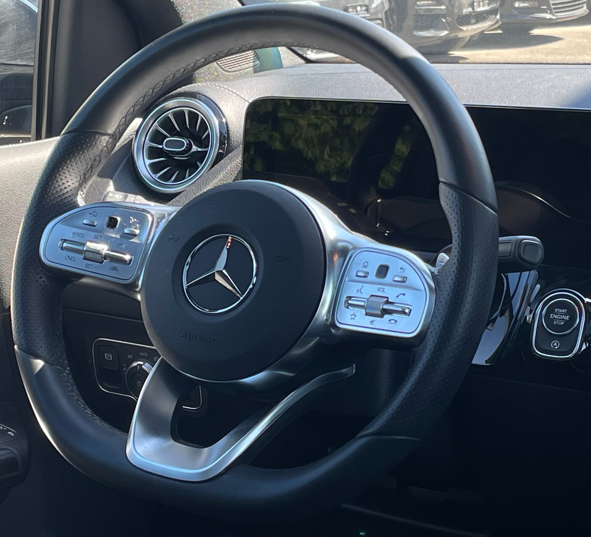 MERCEDES-BENZ B 220 d 4Matic AMG Line 8G-DCT-image-5