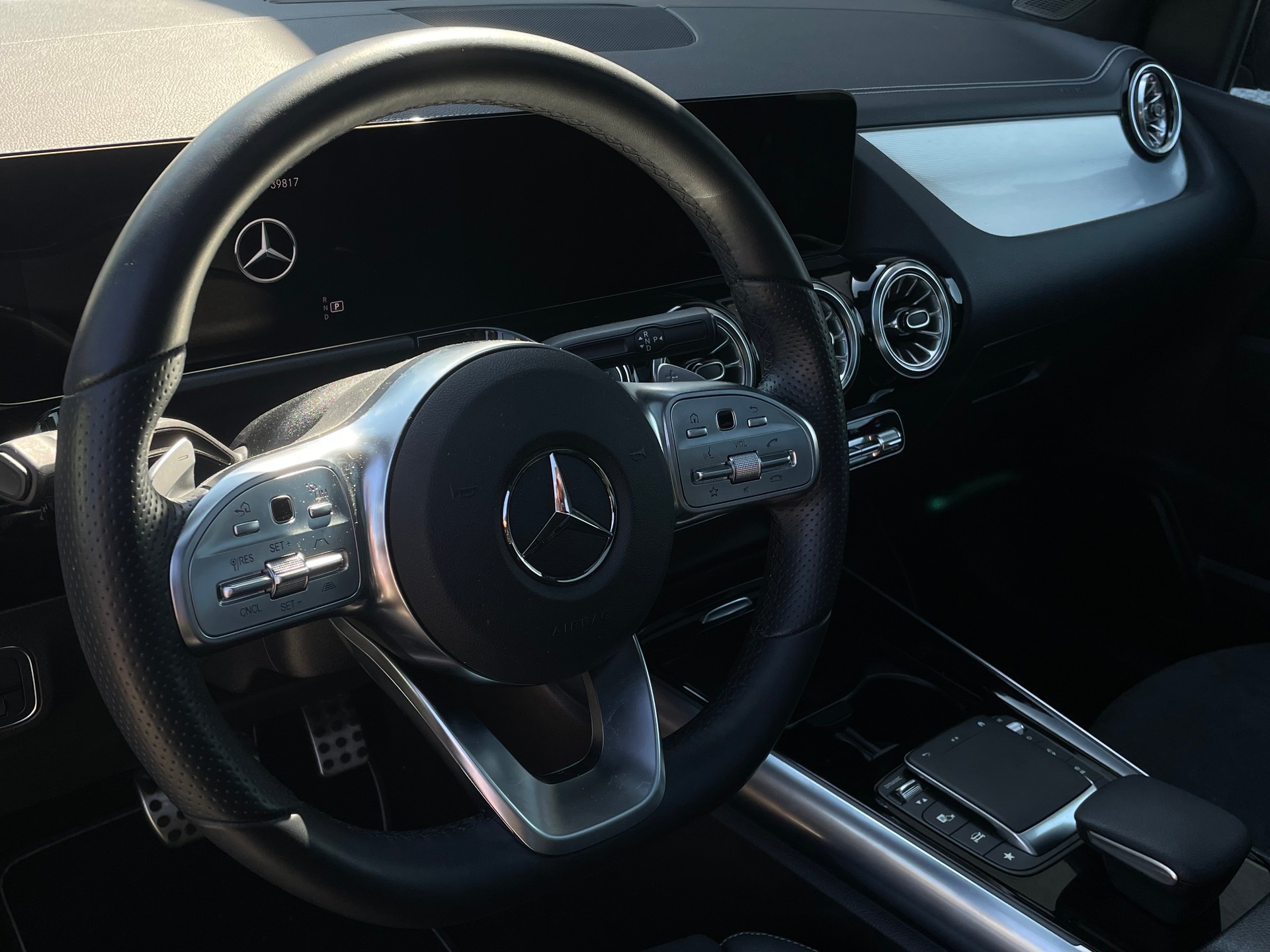 MERCEDES-BENZ B 220 d 4Matic AMG Line 8G-DCT-image-6