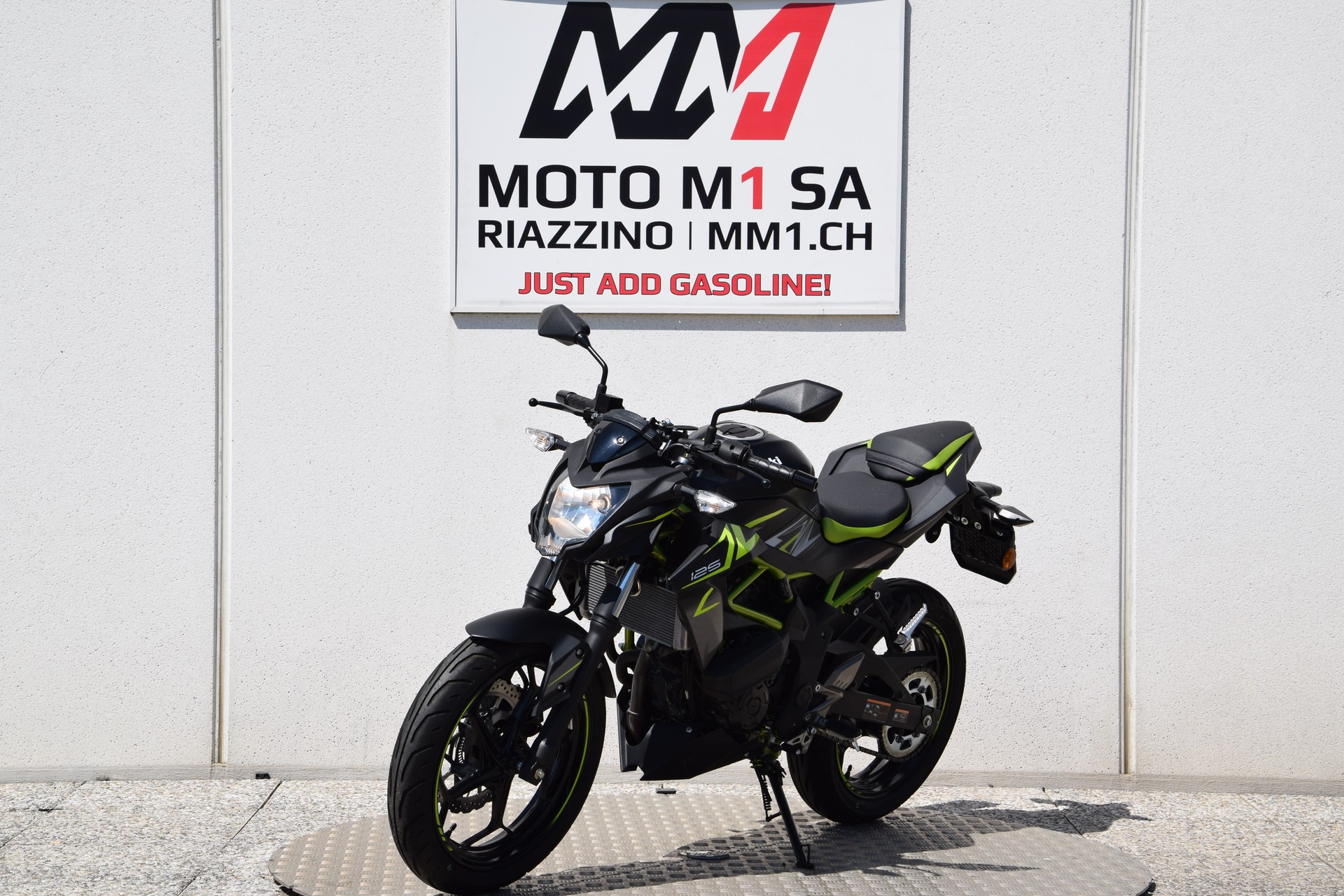 KAWASAKI Z 125-showroom-element-3