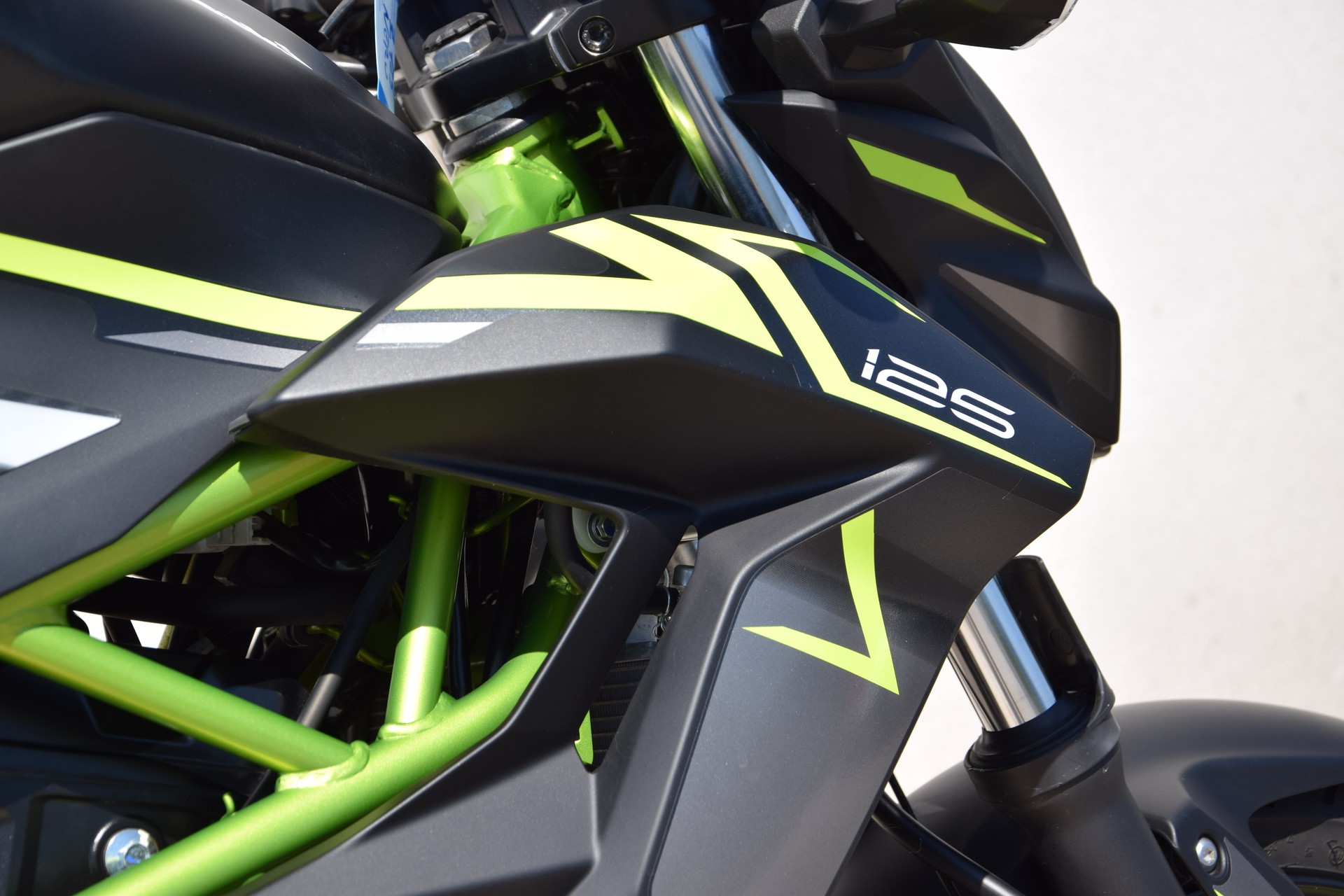 KAWASAKI Z 125-image-11