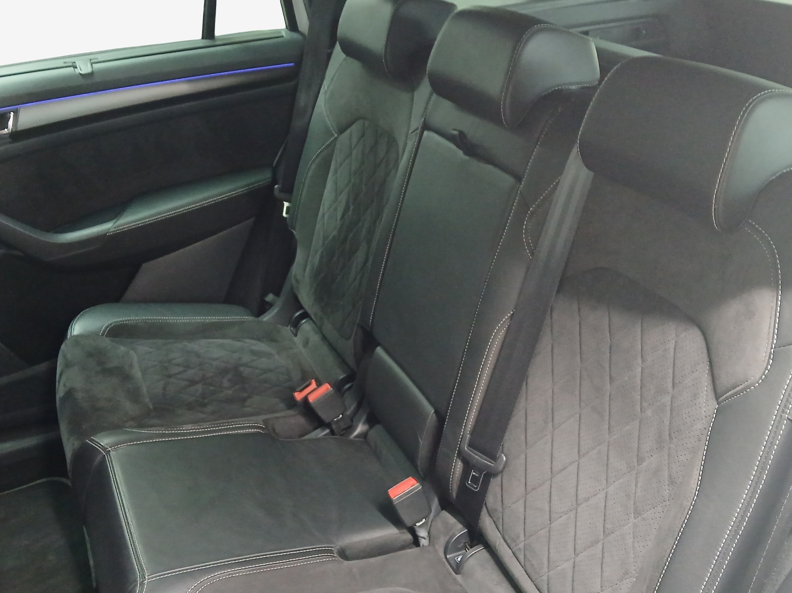 SKODA Kodiaq 2.0 TSI 4x4 Sport Line-image-11