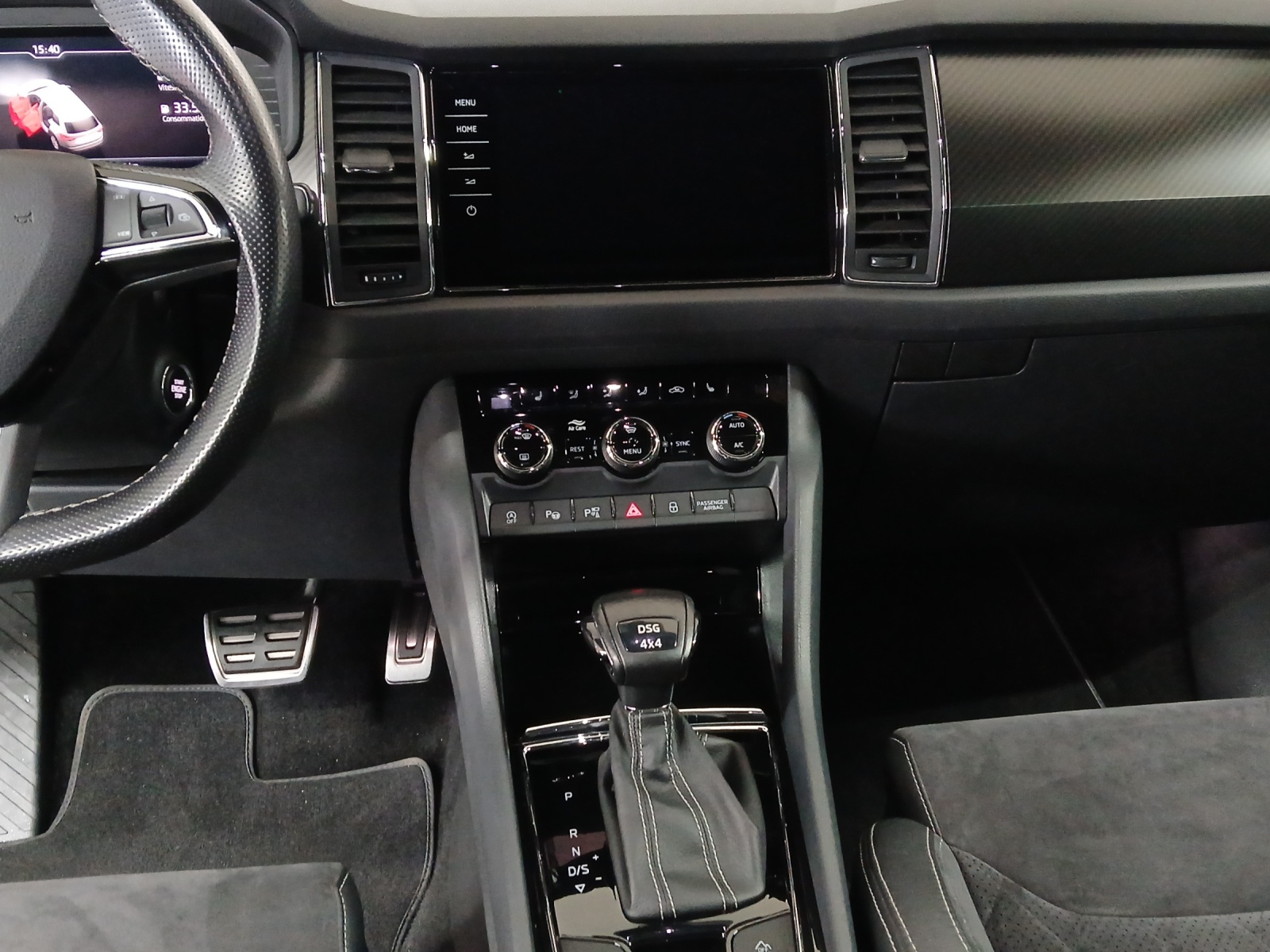 SKODA Kodiaq 2.0 TSI 4x4 Sport Line-image-10