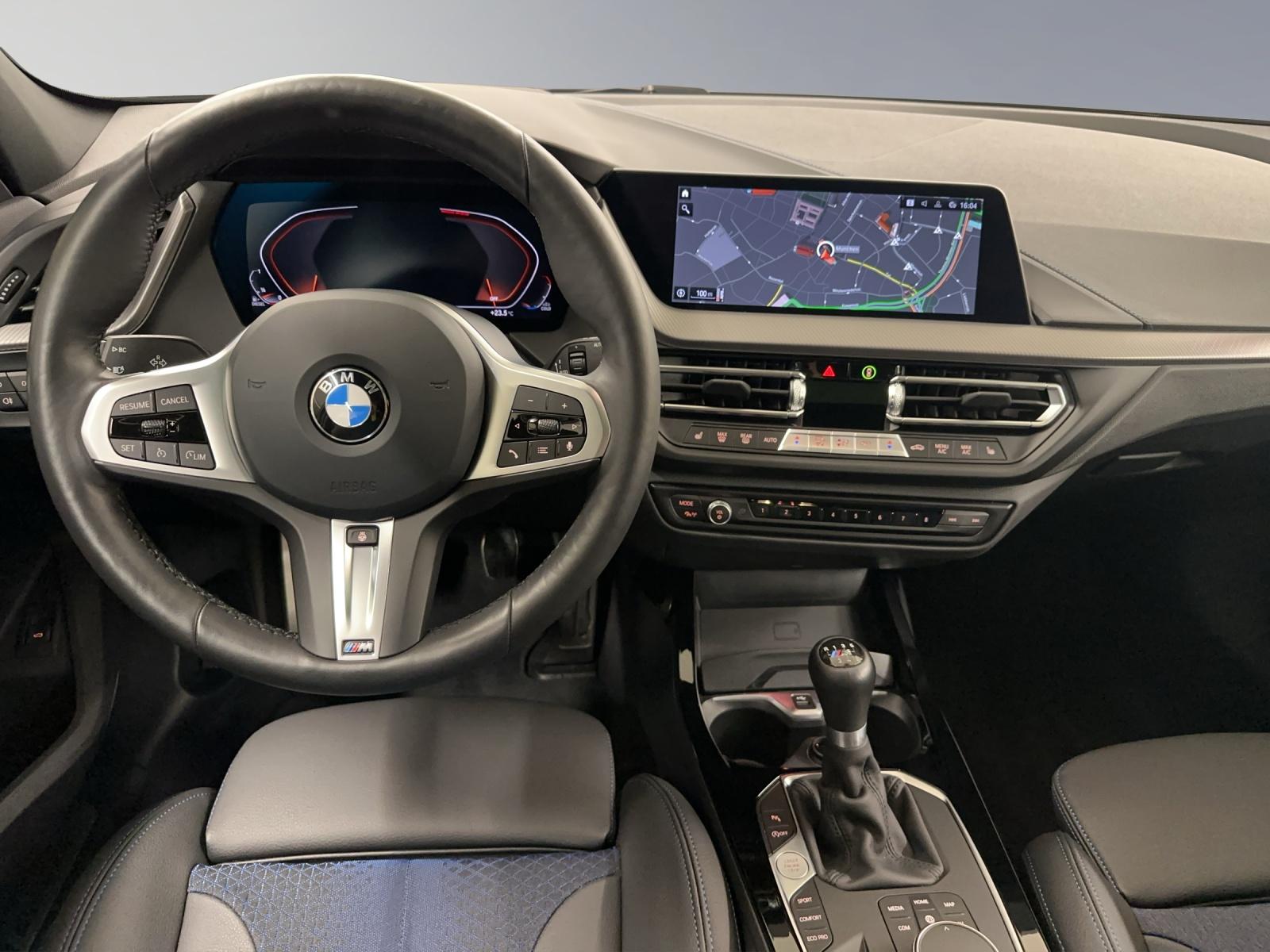 BMW 118d-image-15