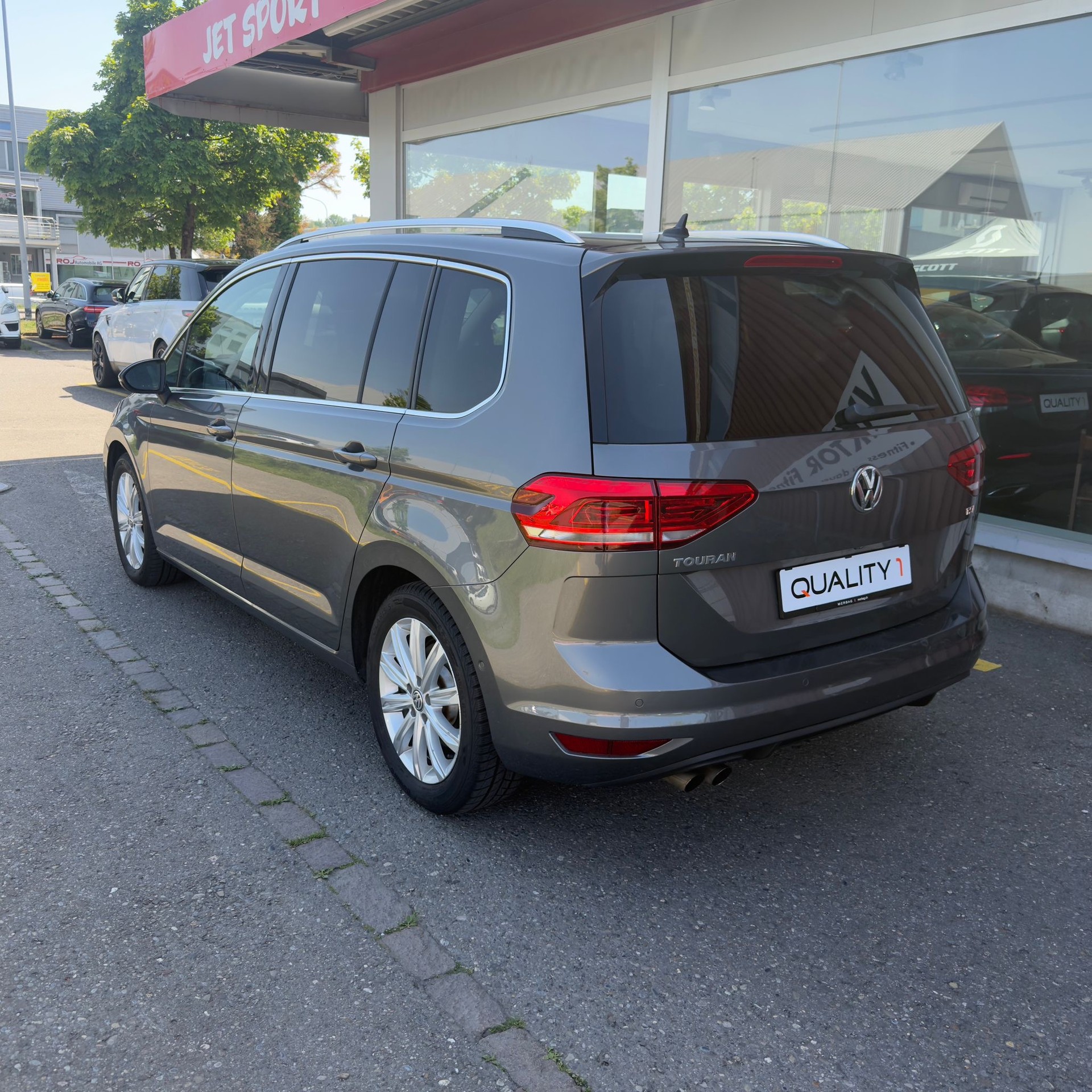 VW Touran 1.8 TSI BlueMotion Technology Highline DSG-image-5