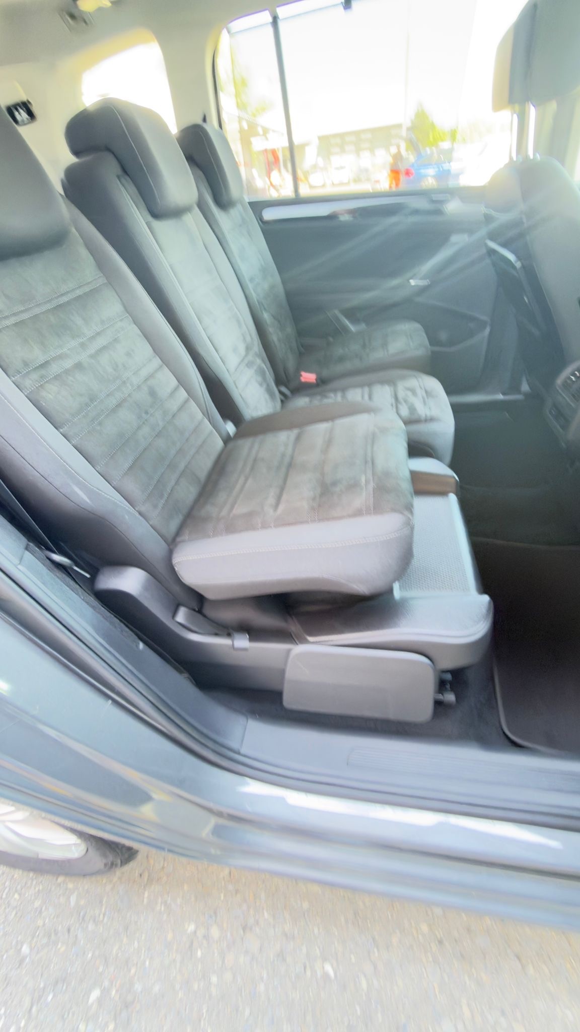 VW Touran 1.8 TSI BlueMotion Technology Highline DSG-image-7