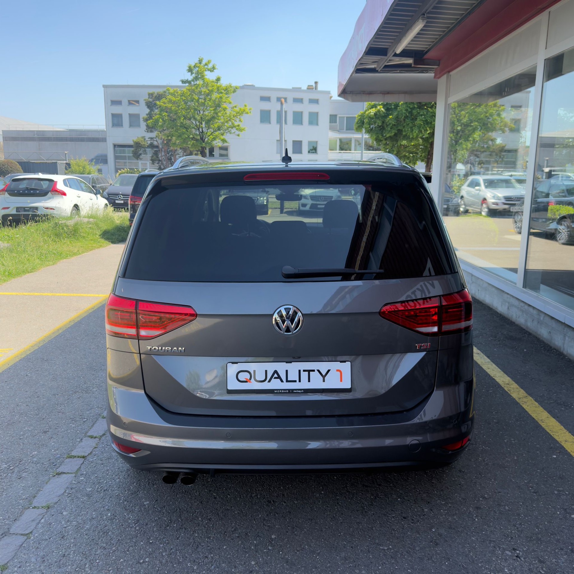 VW Touran 1.8 TSI BlueMotion Technology Highline DSG-image-3