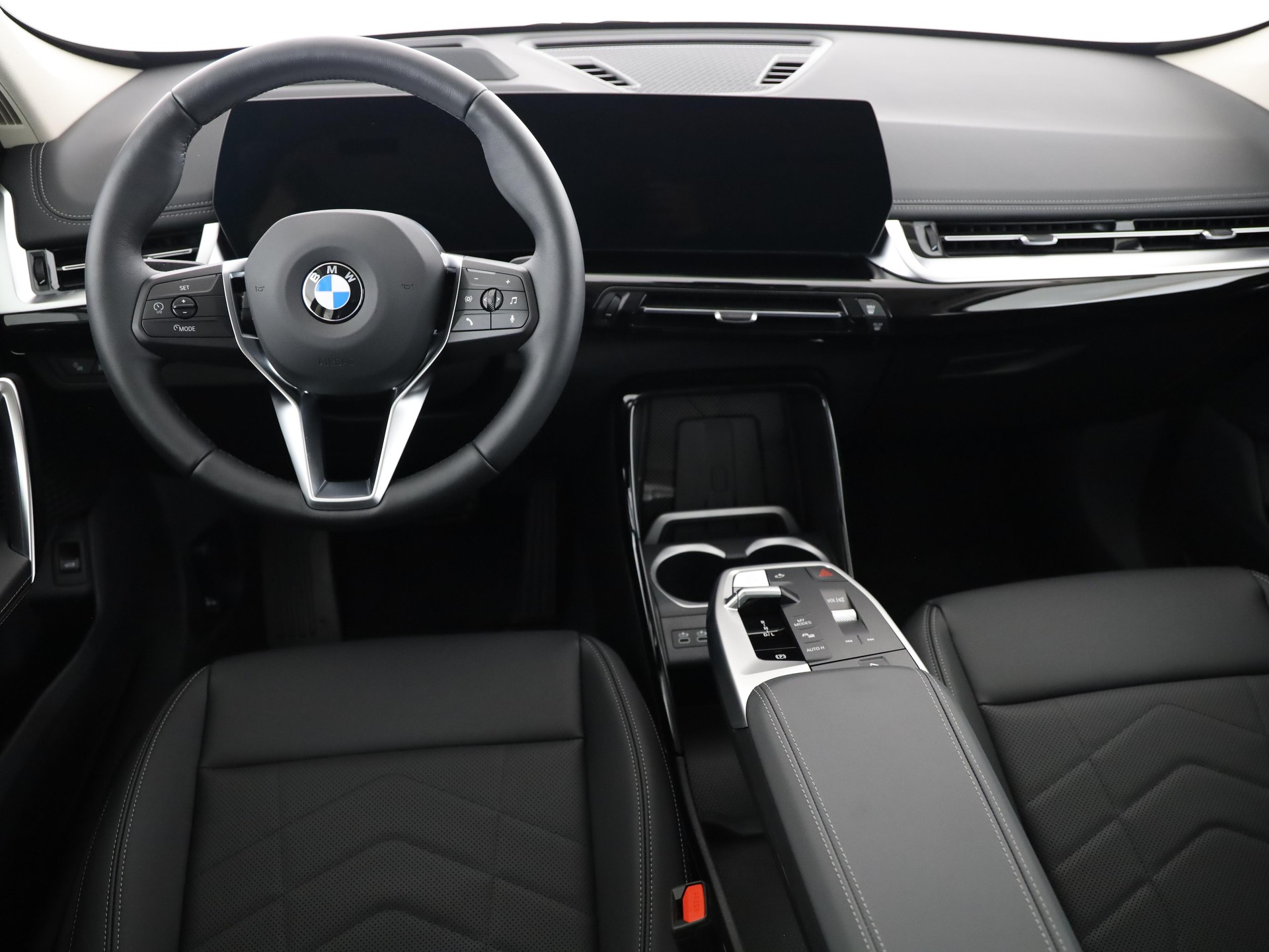 BMW X1 20d xDrive-image-16