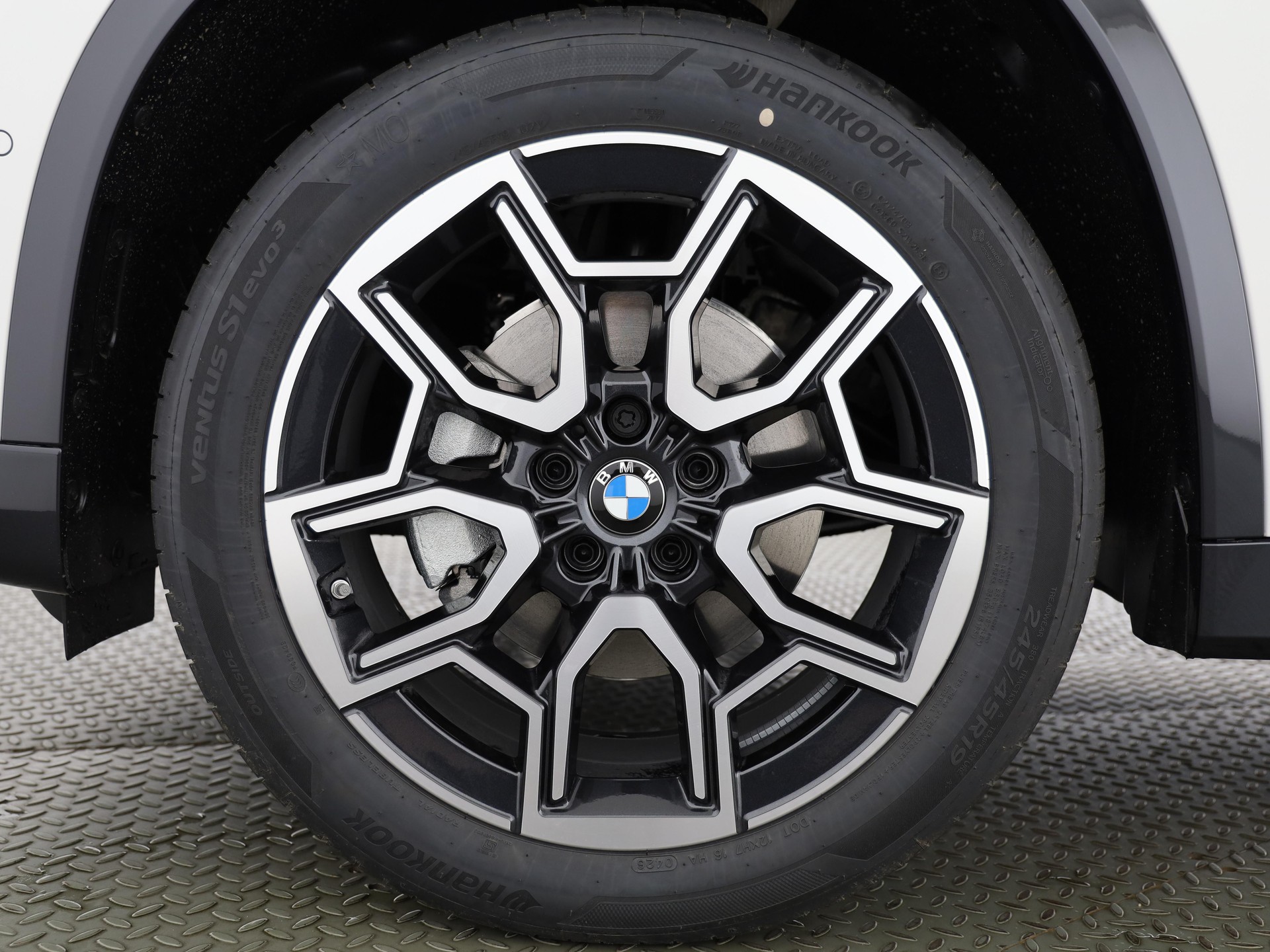 BMW X1 20d xDrive-image-19