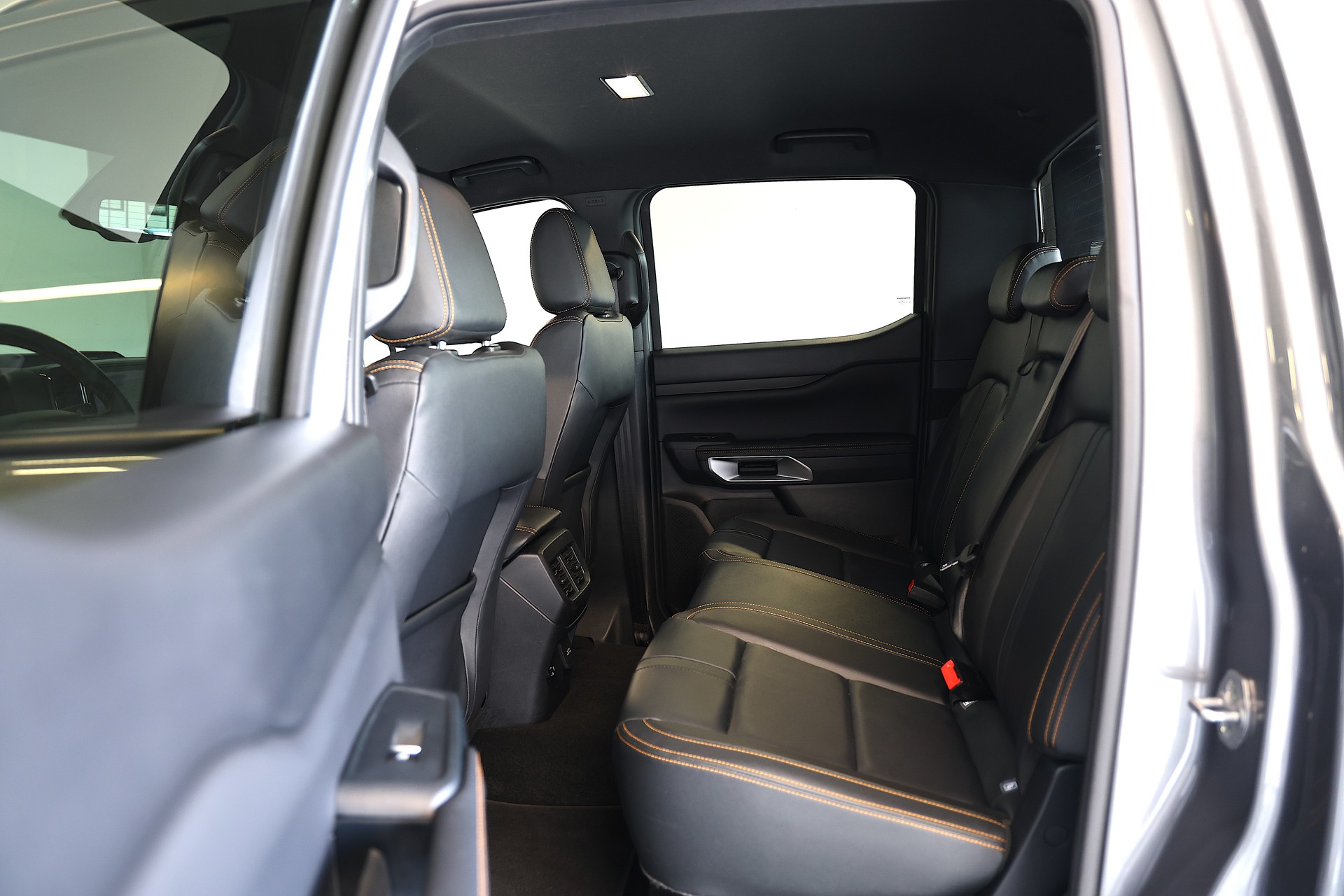 FORD Ranger Wildtrak 3.0 Eco Blue e-4WD Automat-image-18