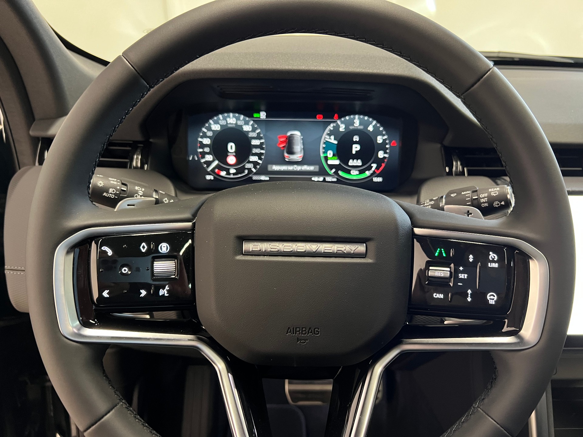 LAND ROVER Discovery Sport 1.5 T 270e Landmark-showroom-element-3