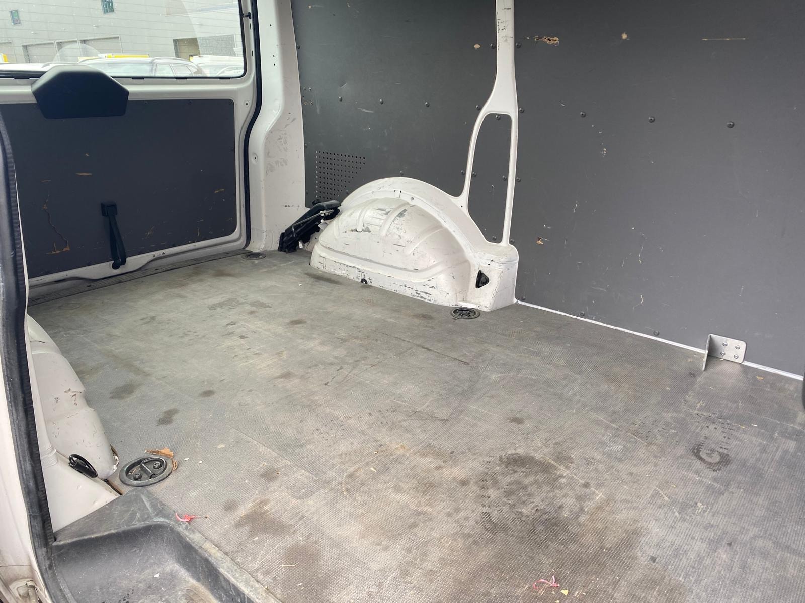 VW T6.1 2.0 TDI-image-11