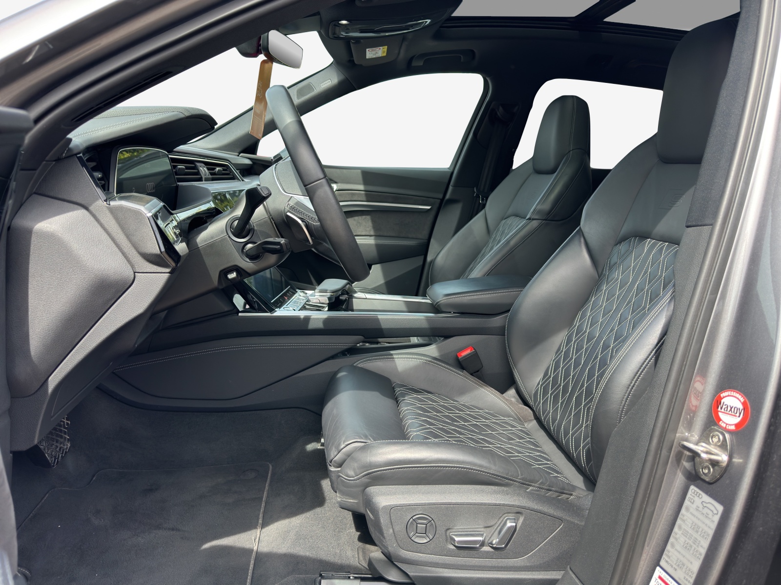 AUDI e-tron 55 Advanced quattro-image-7