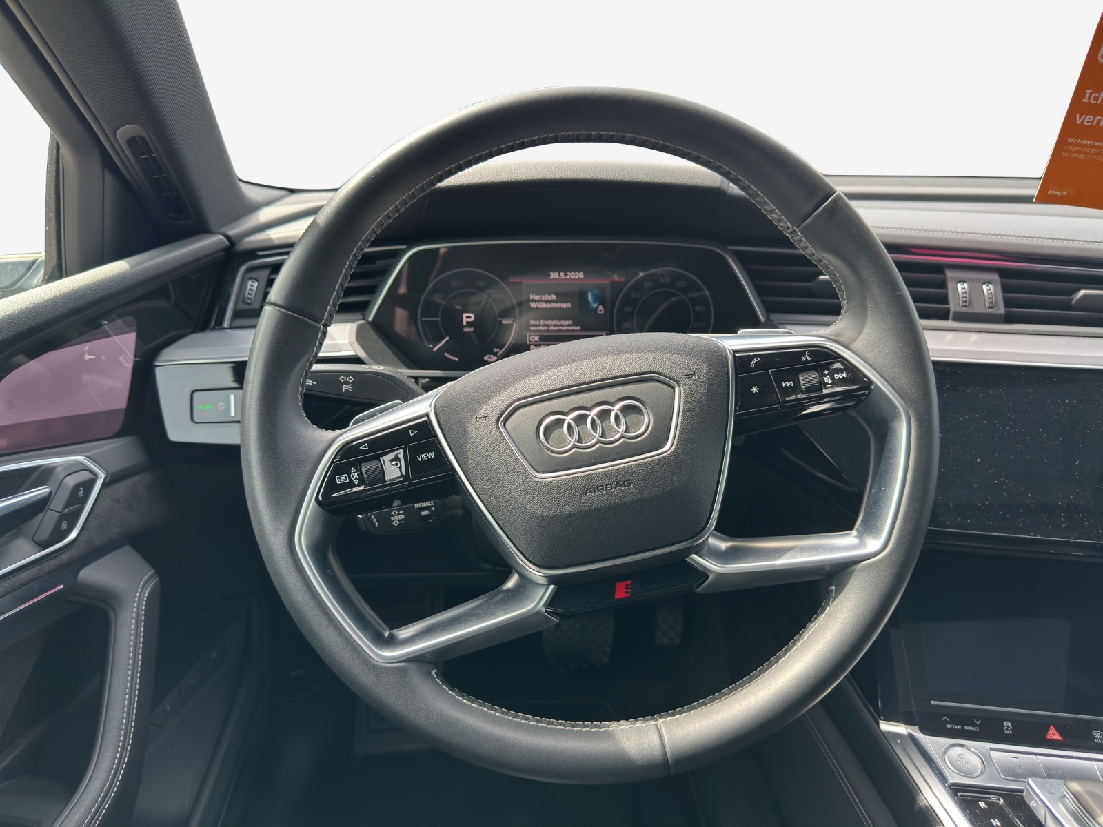 AUDI e-tron 55 Advanced quattro-image-9