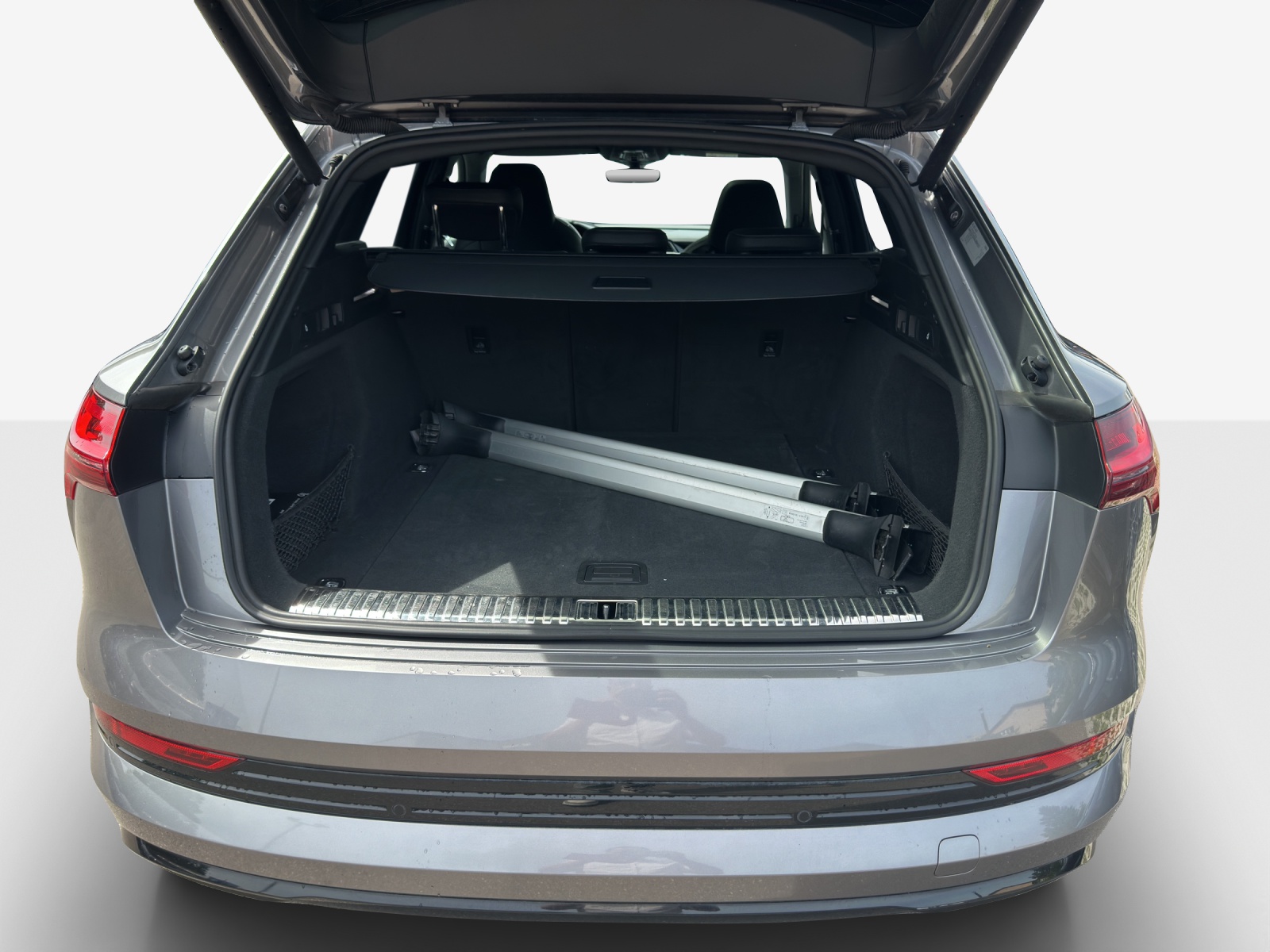AUDI e-tron 55 Advanced quattro-image-12