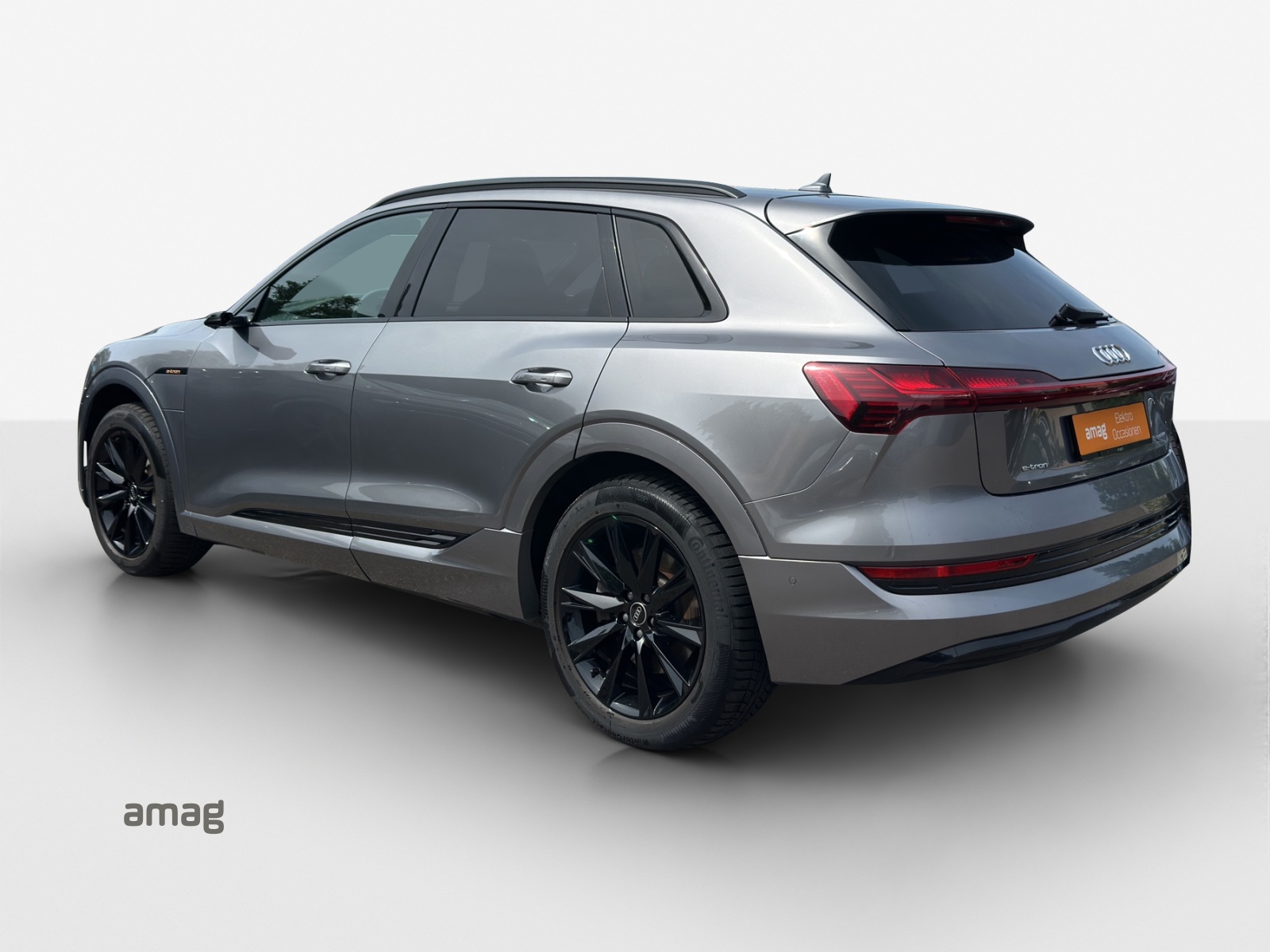 AUDI e-tron 55 Advanced quattro-image-2