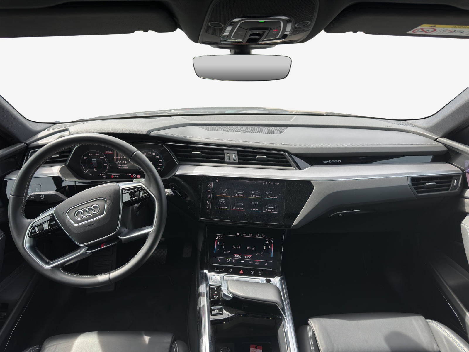 AUDI e-tron 55 Advanced quattro-image-8