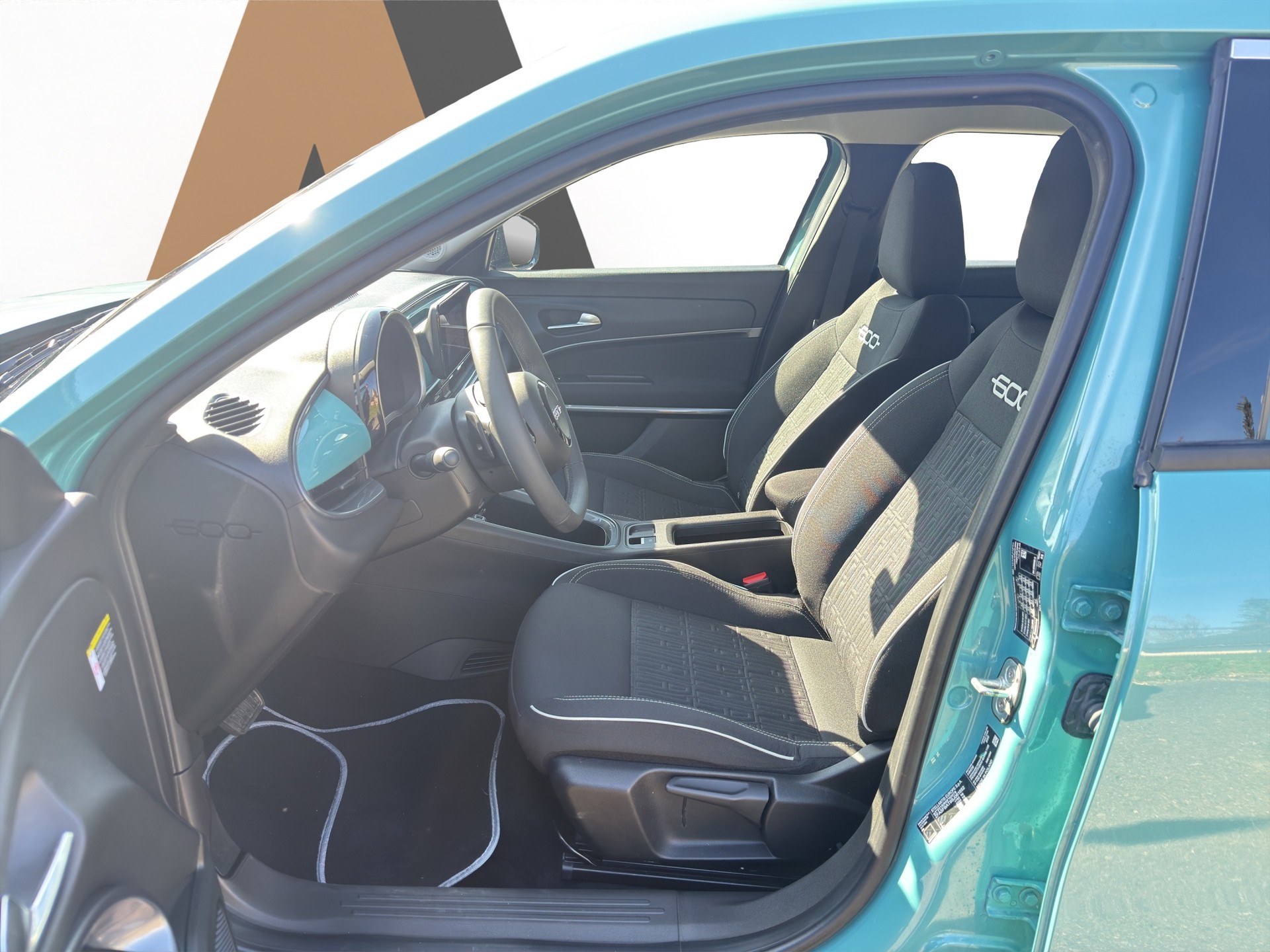 FIAT 600 1.2 Hybrid 145 Cult-image-8