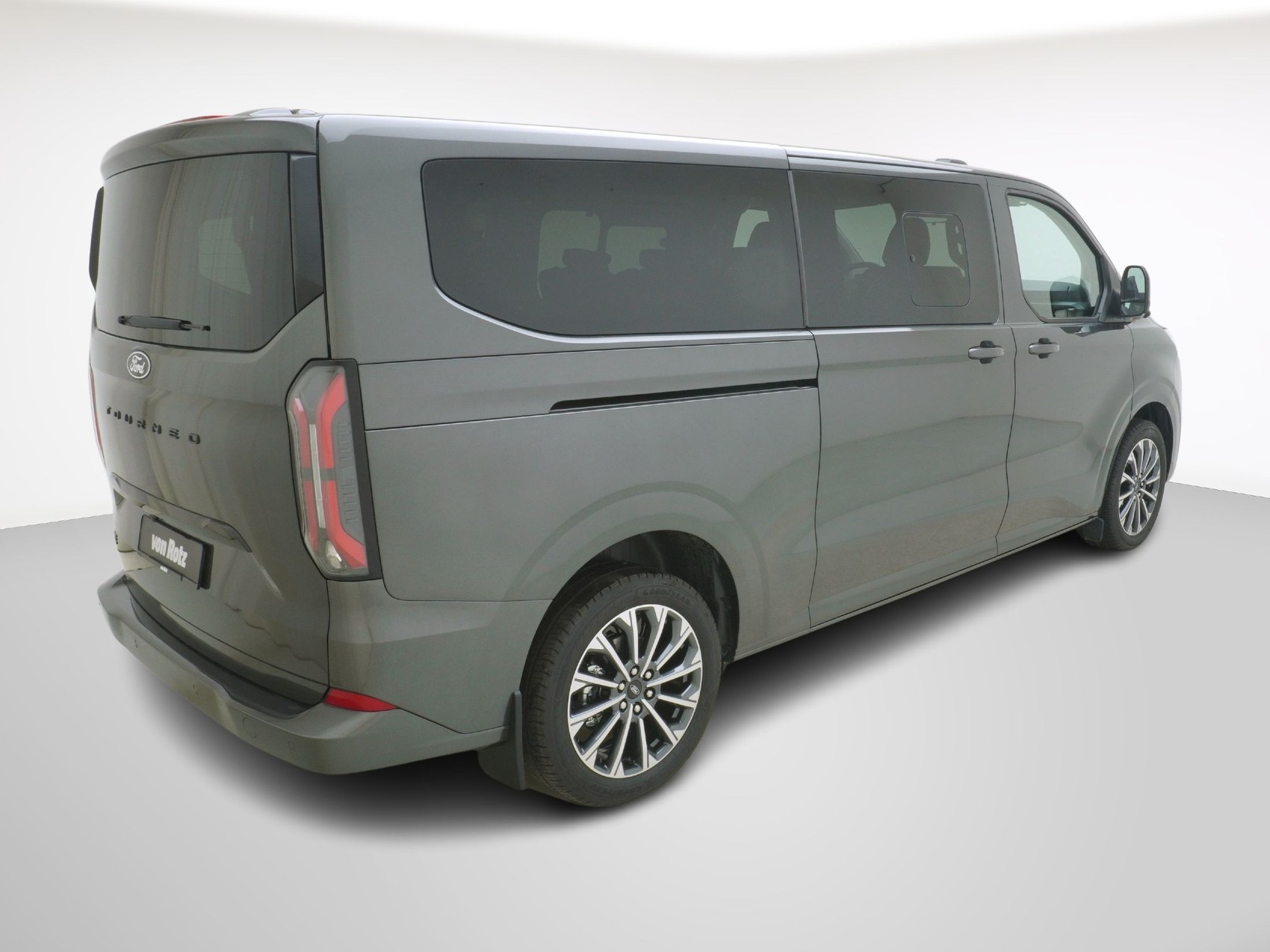 FORD E-TOURNEO Custom L2 Titanium X-image-4