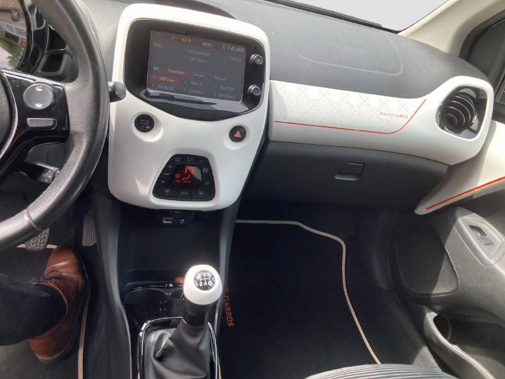 PEUGEOT 108 1.2 PureTech Roland Garros Top-image-9