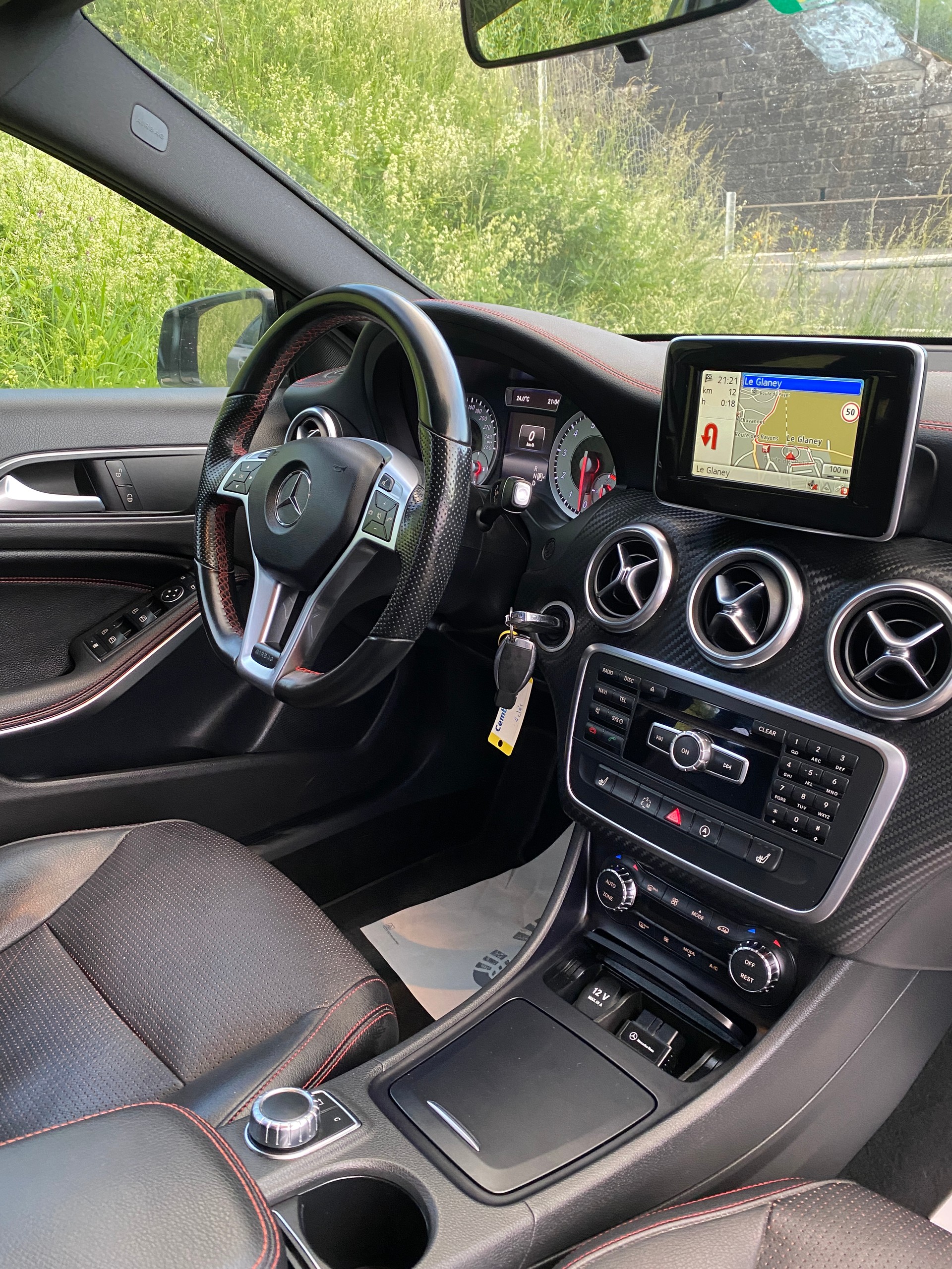 MERCEDES-BENZ A 180 Urban 7G-DCT-image-5