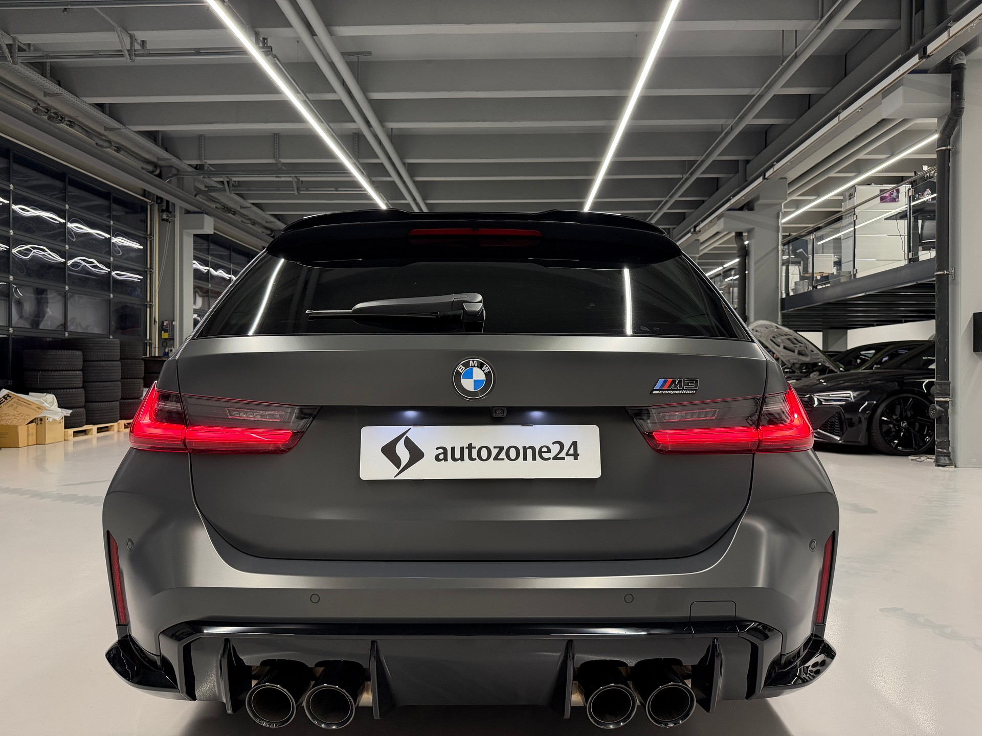 BMW M3 Competition xDrive Touring *BMW Individual Frozen Pure Grey*M Schalensitze Carbon*Werksgarantie*-image-5
