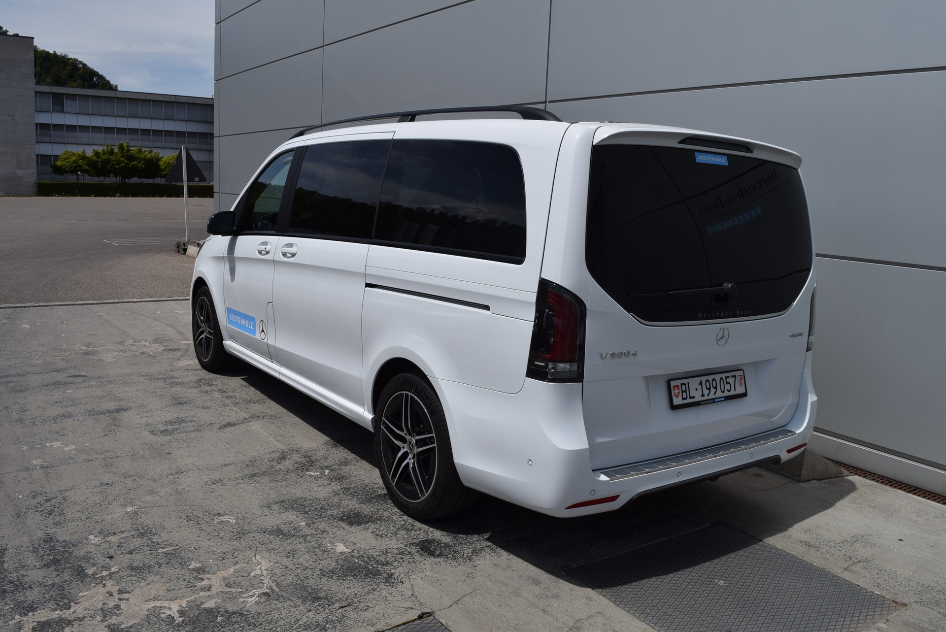 MERCEDES-BENZ V 300 d lang Style 9G-Tronic-showroom-element-3