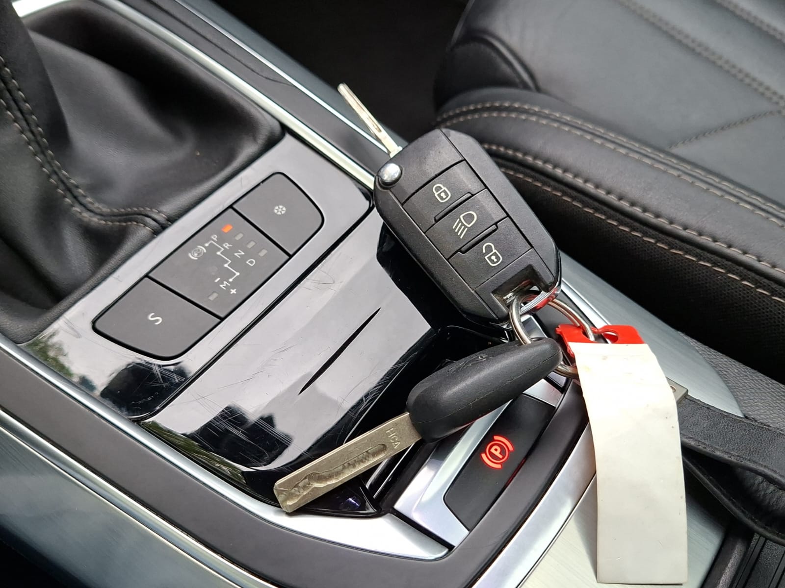 PEUGEOT 308 SW 1.2 THP Allure Automatic-image-17