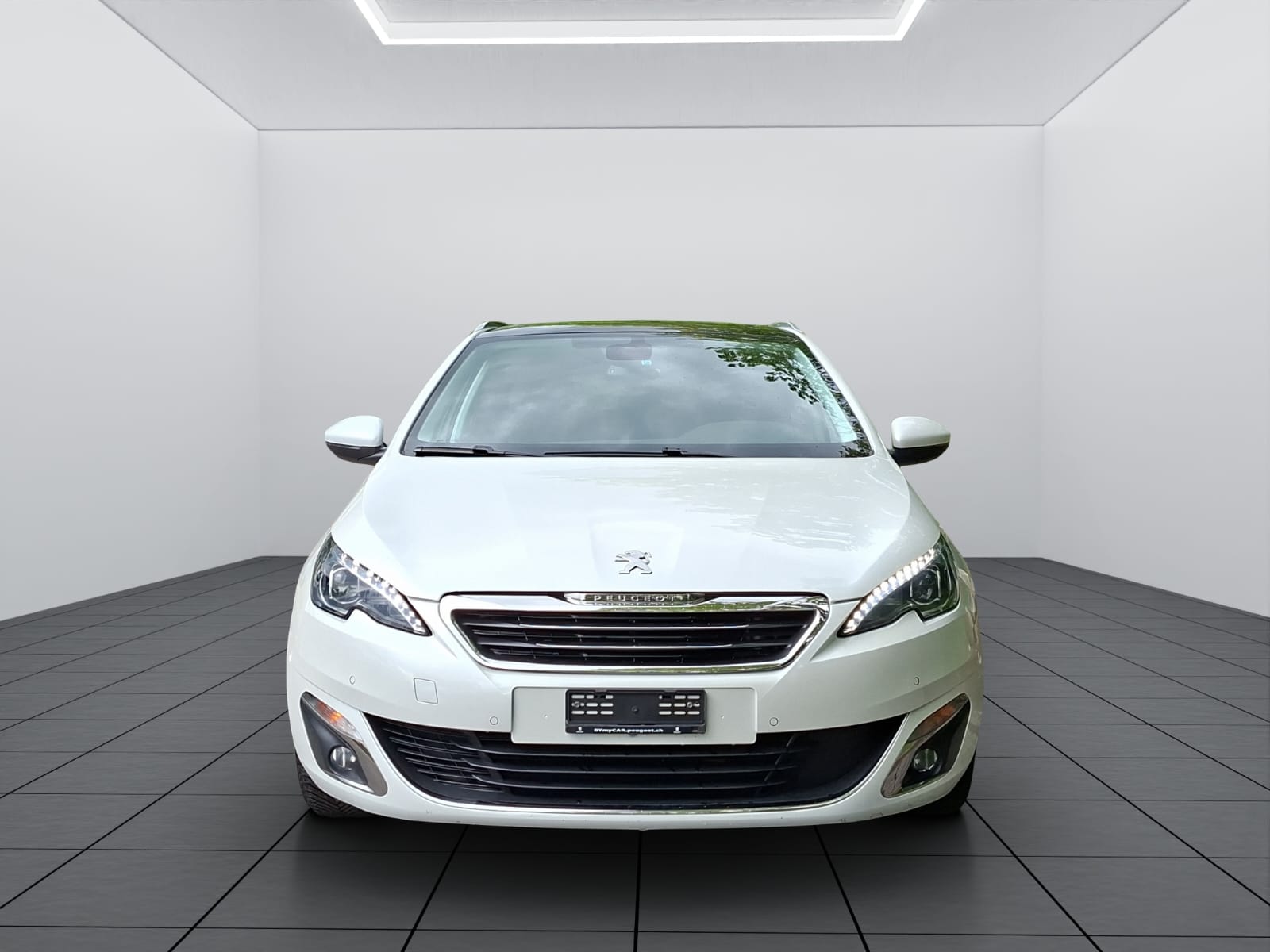 PEUGEOT 308 SW 1.2 THP Allure Automatic-image-1