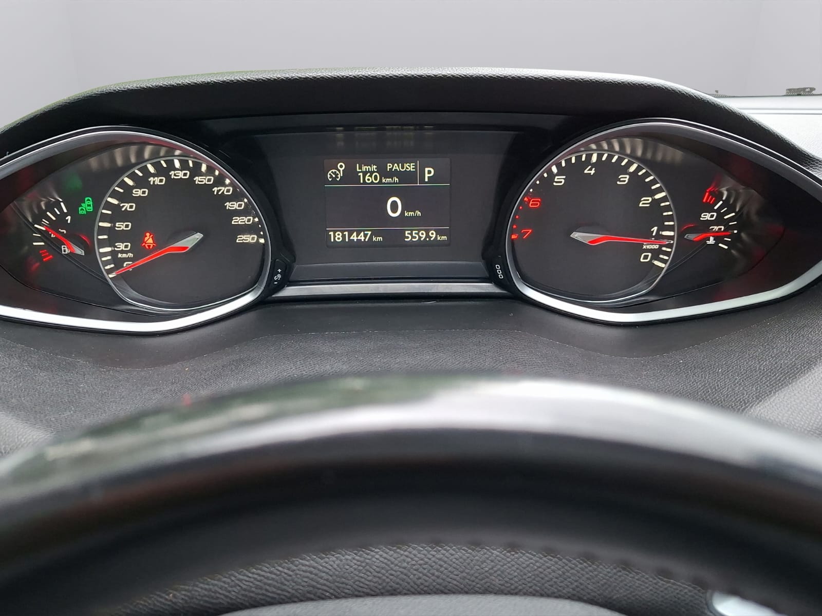 PEUGEOT 308 SW 1.2 THP Allure Automatic-image-19