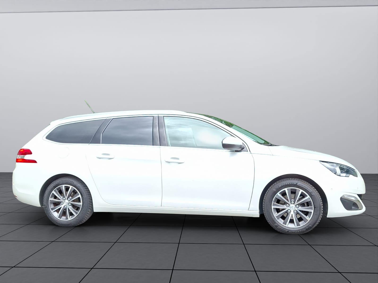 PEUGEOT 308 SW 1.2 THP Allure Automatic-image-8