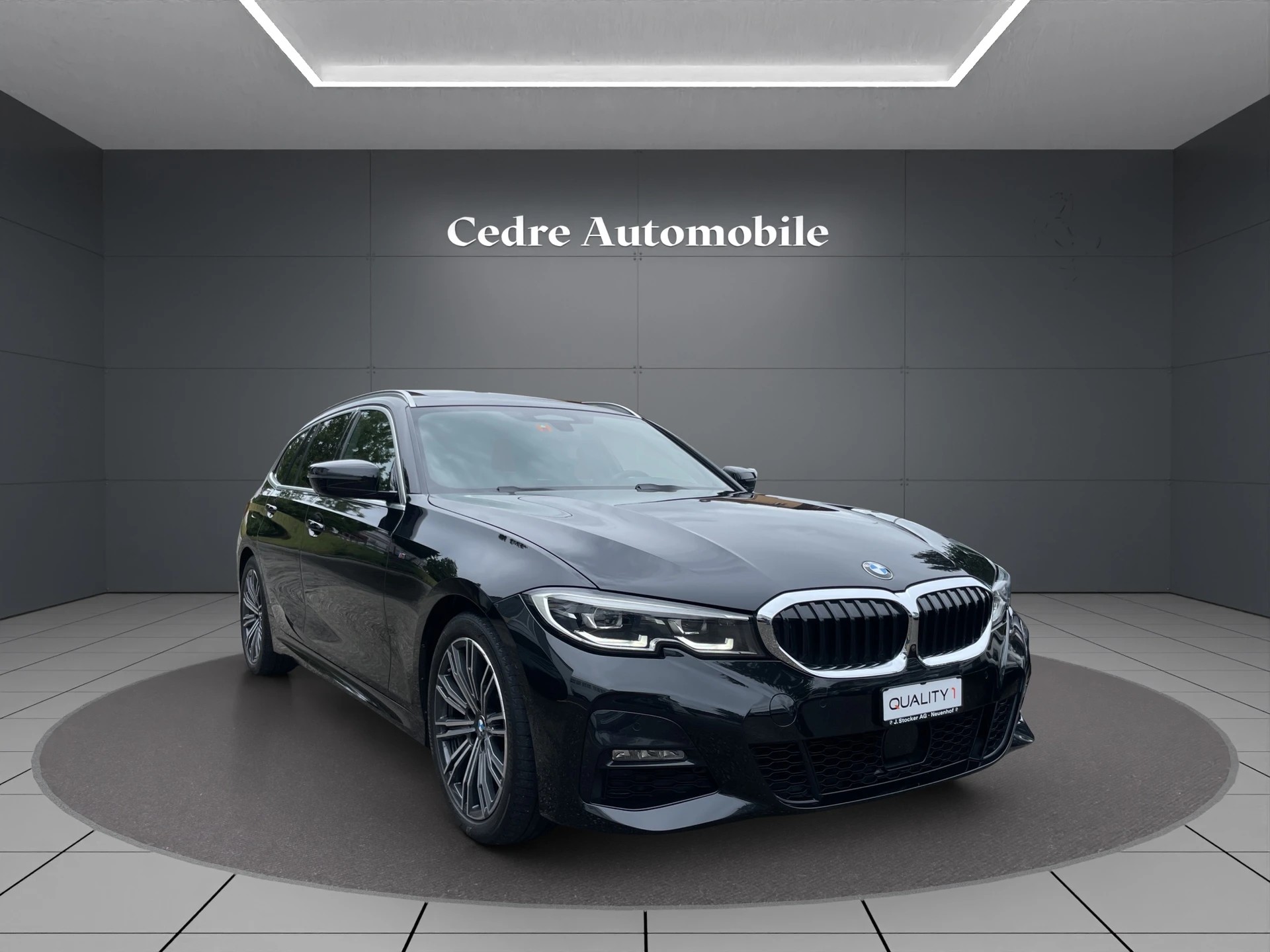 BMW 320d xDrive Touring M Sport Steptronic-image-1