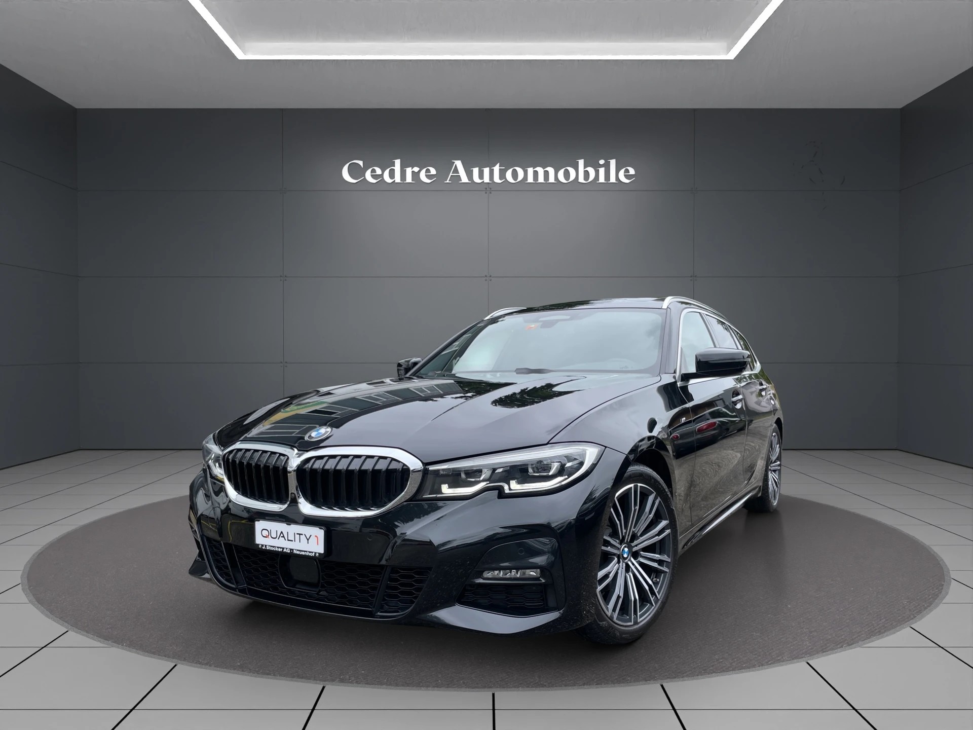 BMW 320d xDrive Touring M Sport Steptronic-image-0