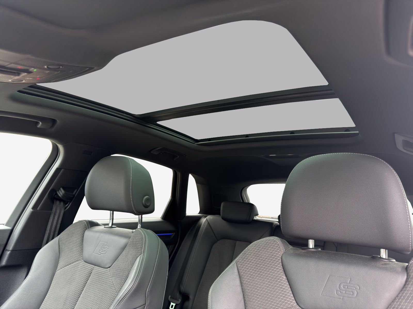 AUDI Q3 35 TFSI S line Attraction S-tronic-image-15