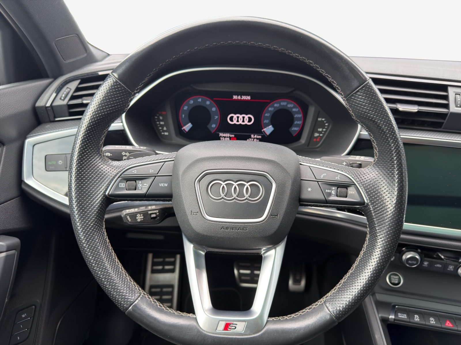 AUDI Q3 35 TFSI S line Attraction S-tronic-image-9