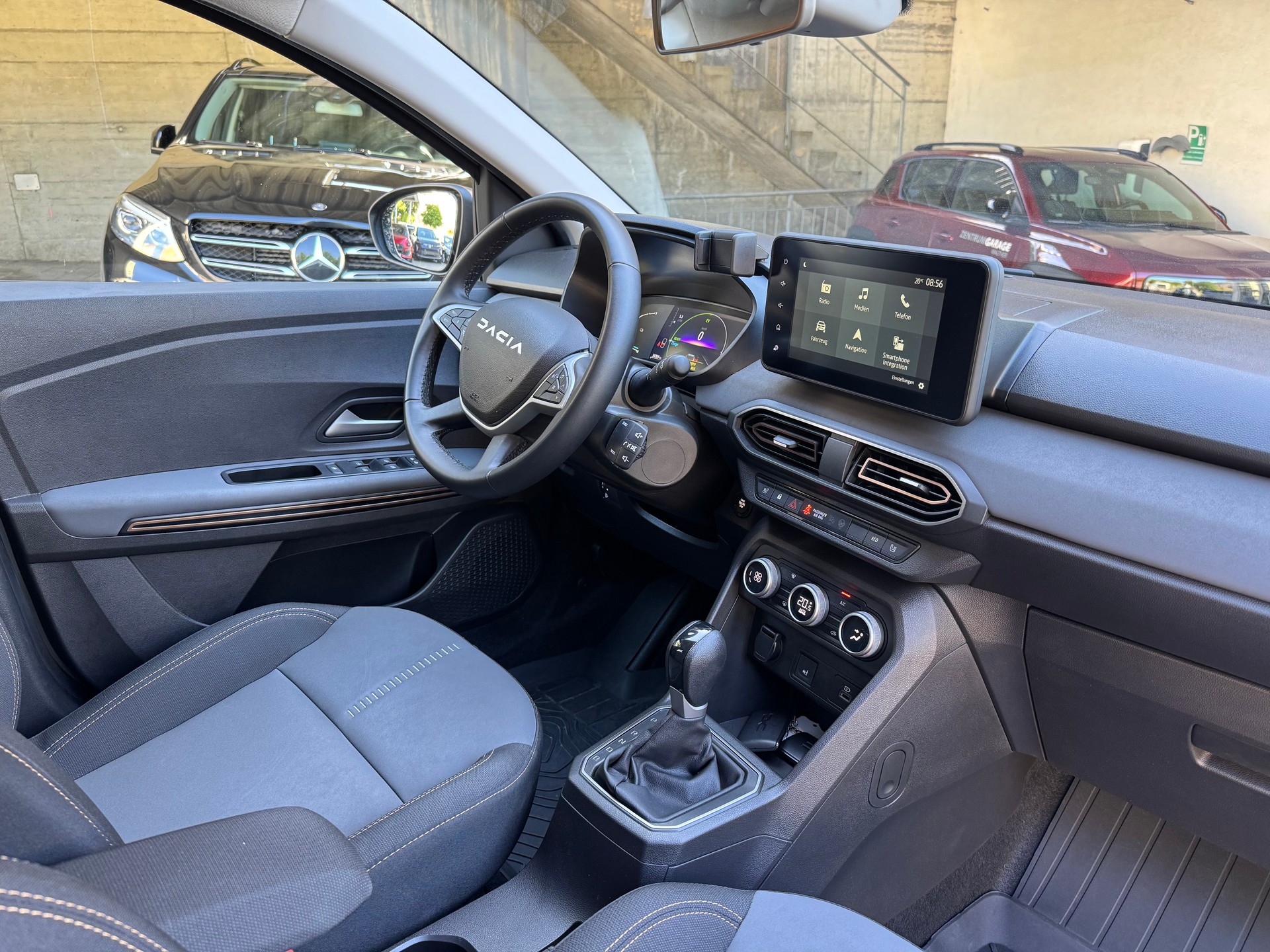 DACIA Jogger HEV 140 Extreme-image-7