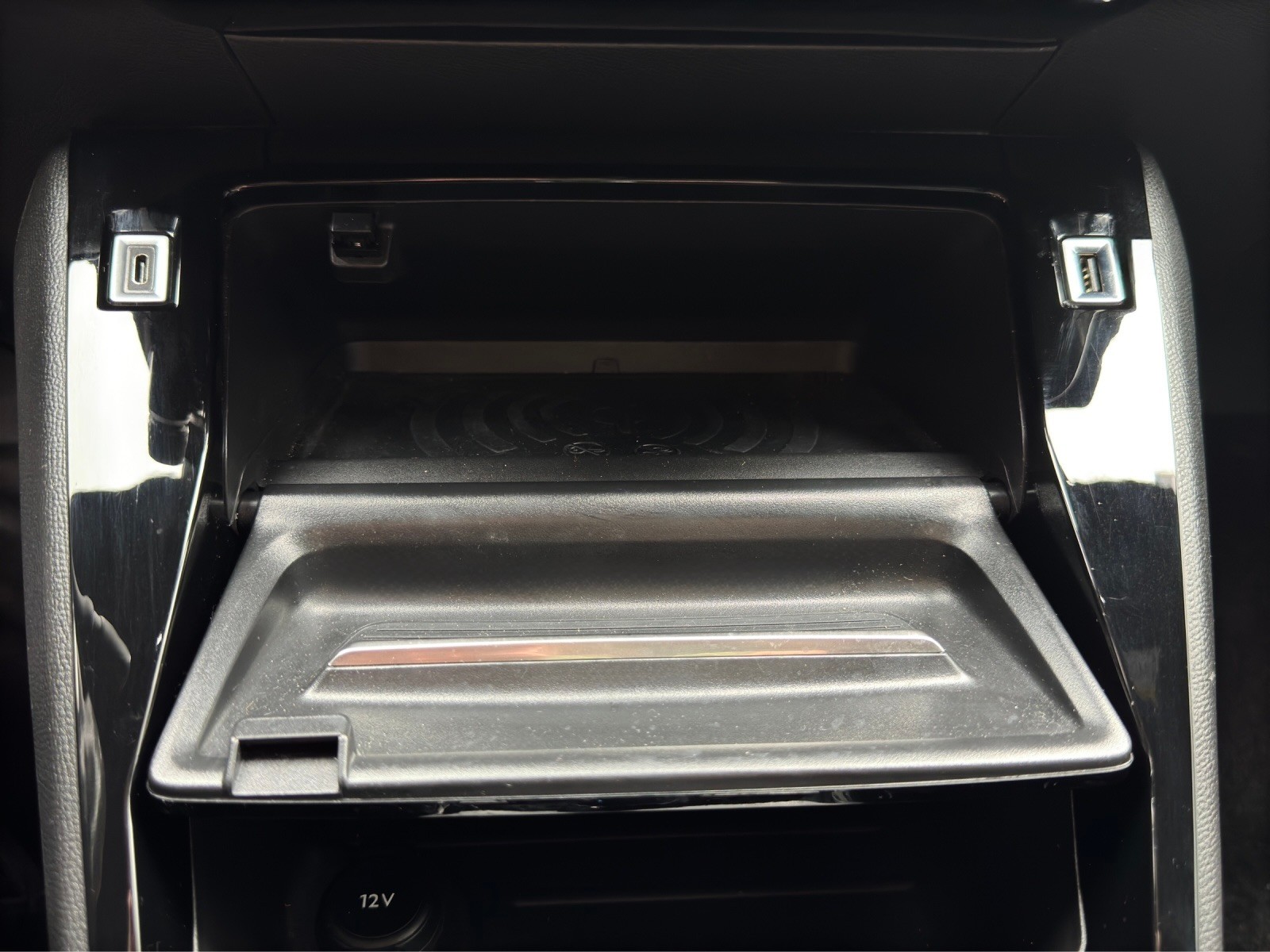 PEUGEOT 2008 1.2 PureTech GT Line EAT8-image-18