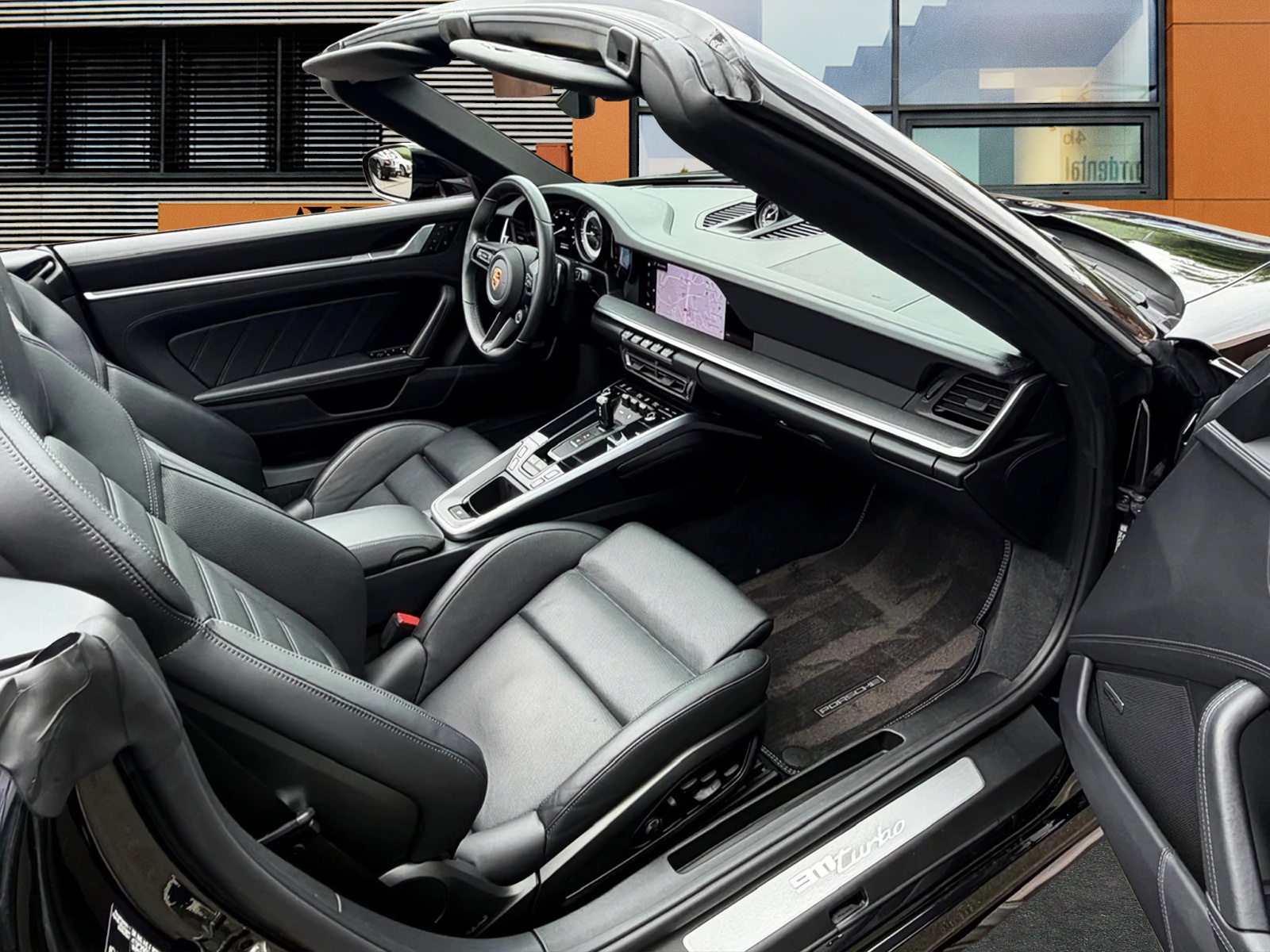 PORSCHE 911 Cabriolet 3.7 Turbo PDK / CH Auslieferung-image-13