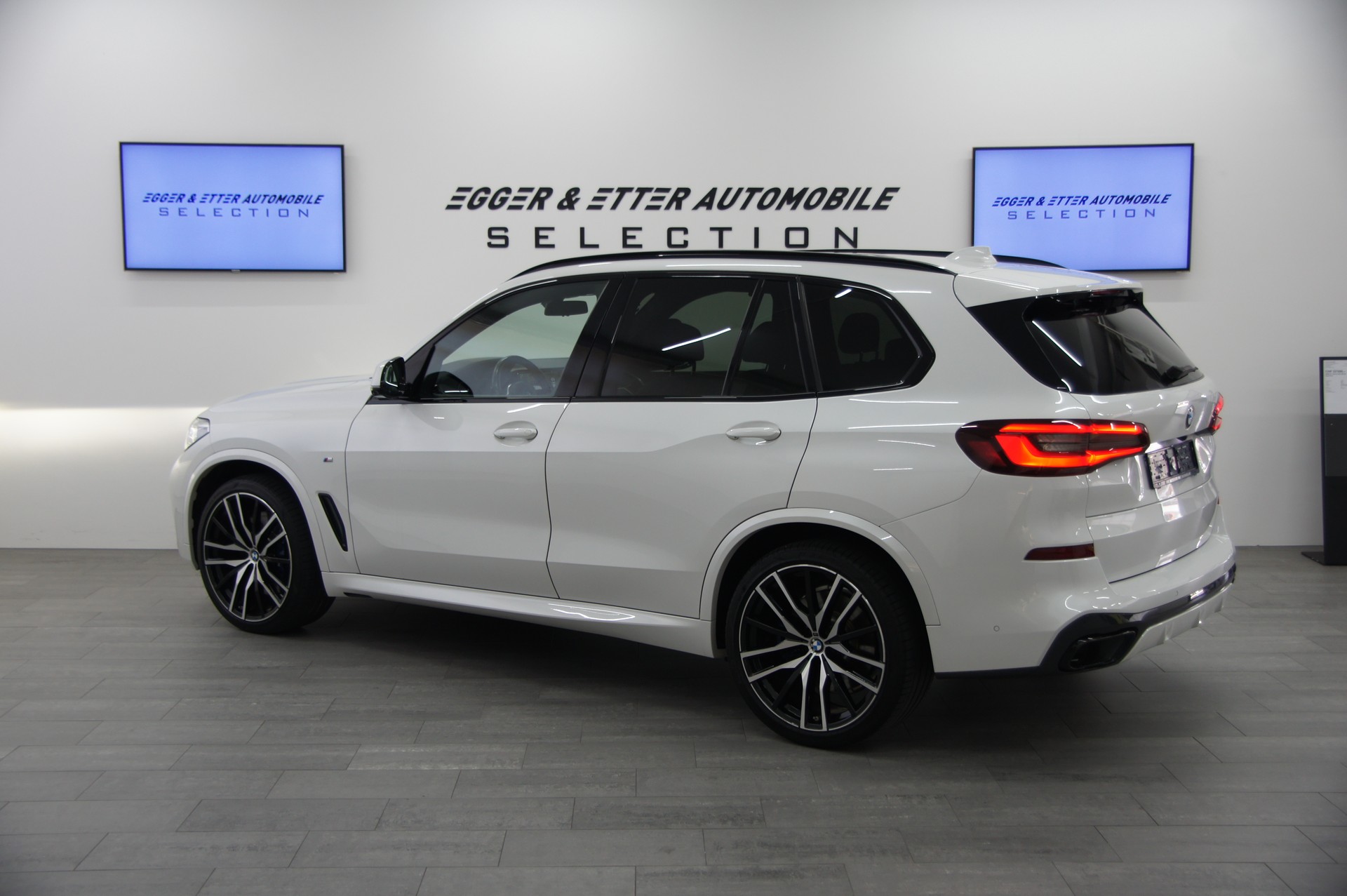 BMW X5 xDrive 48V 40d Steptronic-image-6
