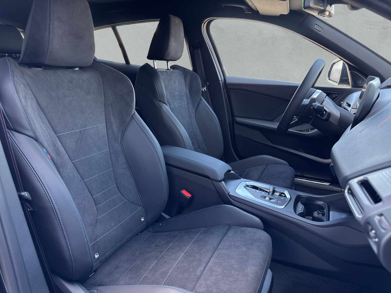 BMW 123 xDrive M Sport Pro Steptronic-image-12