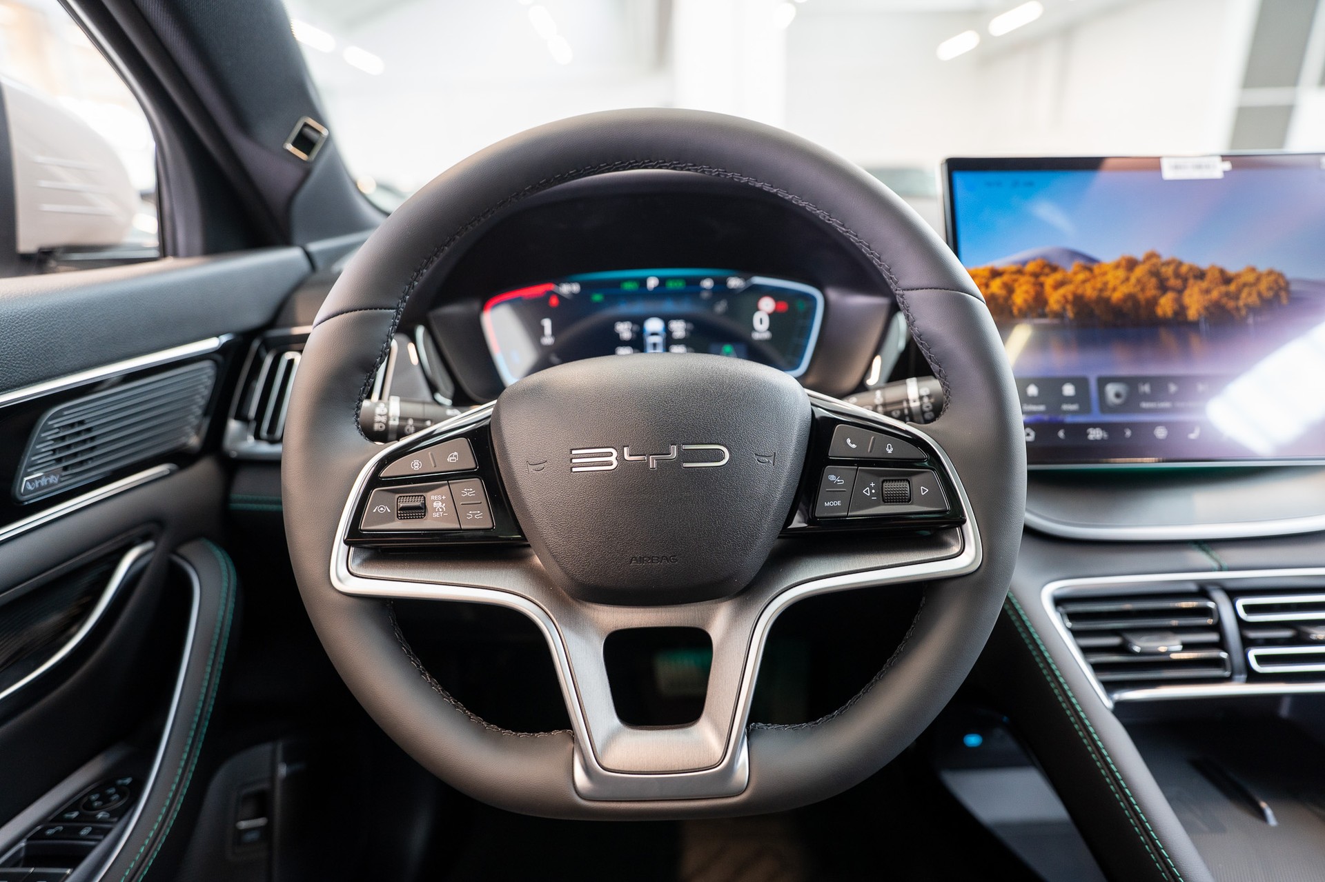 BYD Seal U DM-i Boost / Panorama / Head-Up Display / 360° Kamera-image-16