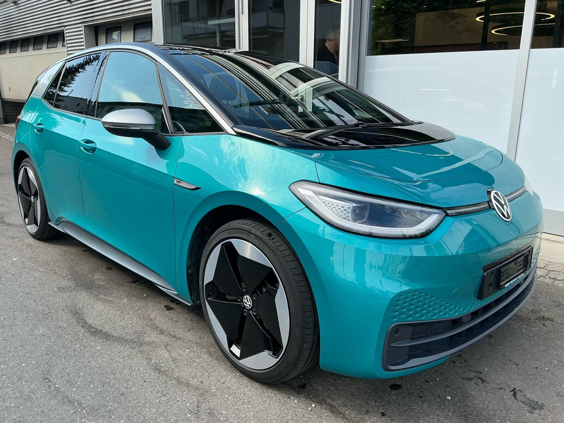 VW ID.3 PRO PERFORMANCE 204 PS 1ST MAX *** VOLLAUSSTATTUNG FRISCH AB SERVICE UND MFK ***-showroom-element-2