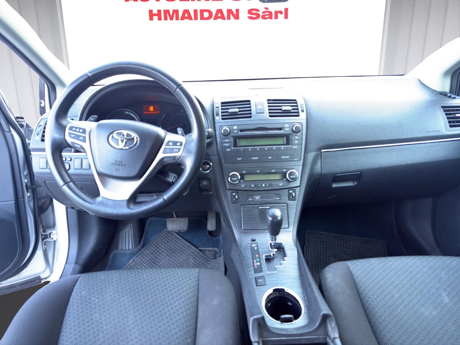 TOYOTA Avensis 2.0 Linea Luna Multidrive-image-7