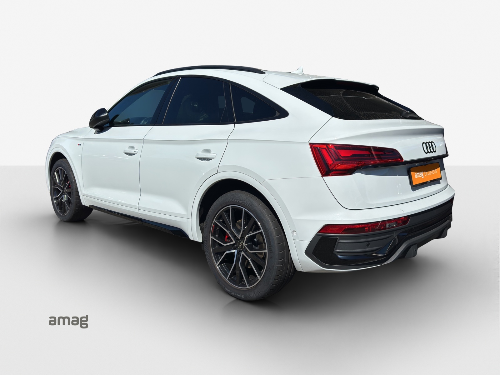 AUDI Q5 Sportback 40 TDI Blackedition quattro S-tronic-image-2